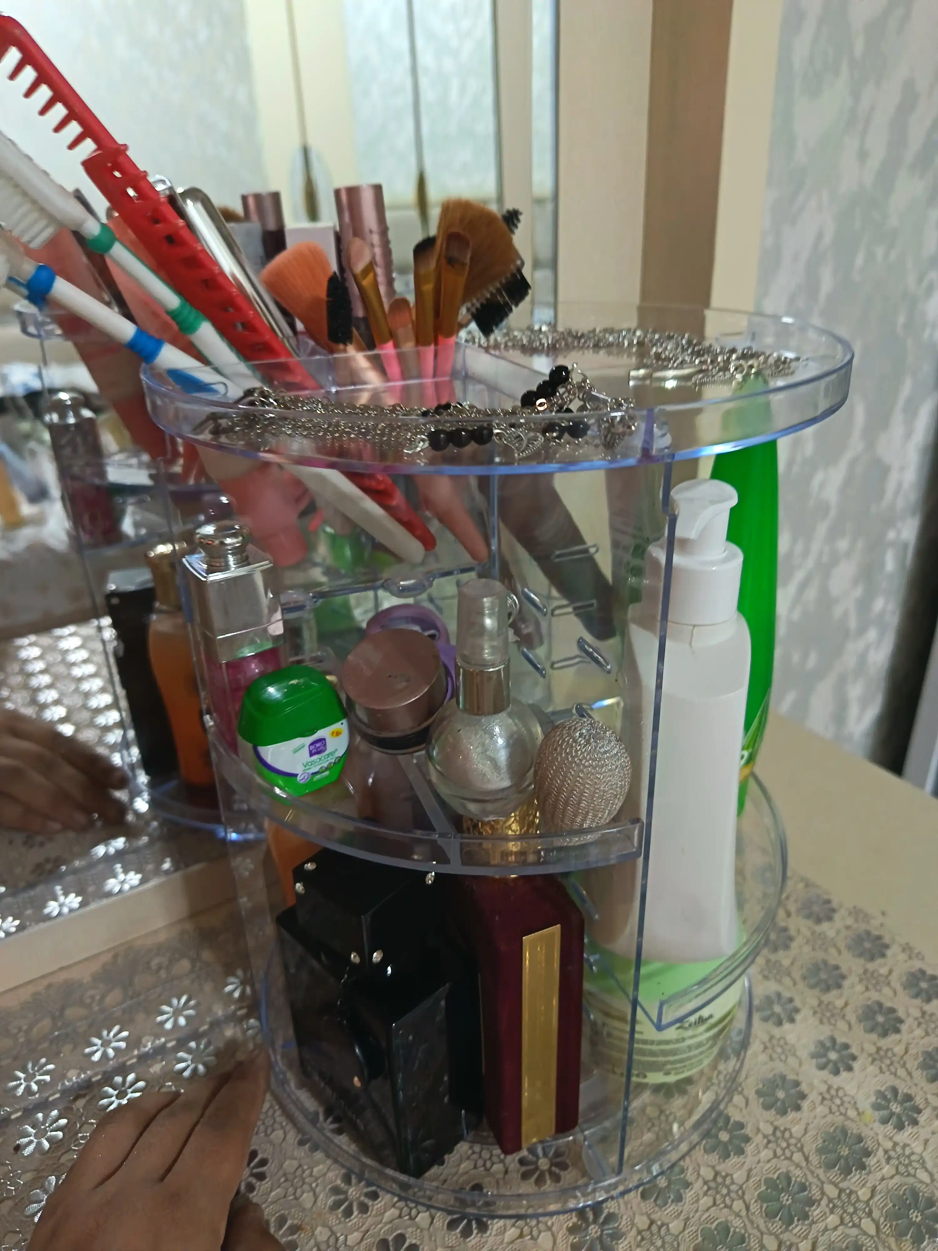 Kosmetika organizer 360° aylanuvchi, katta sig‘imli, shaffof make-up organizer