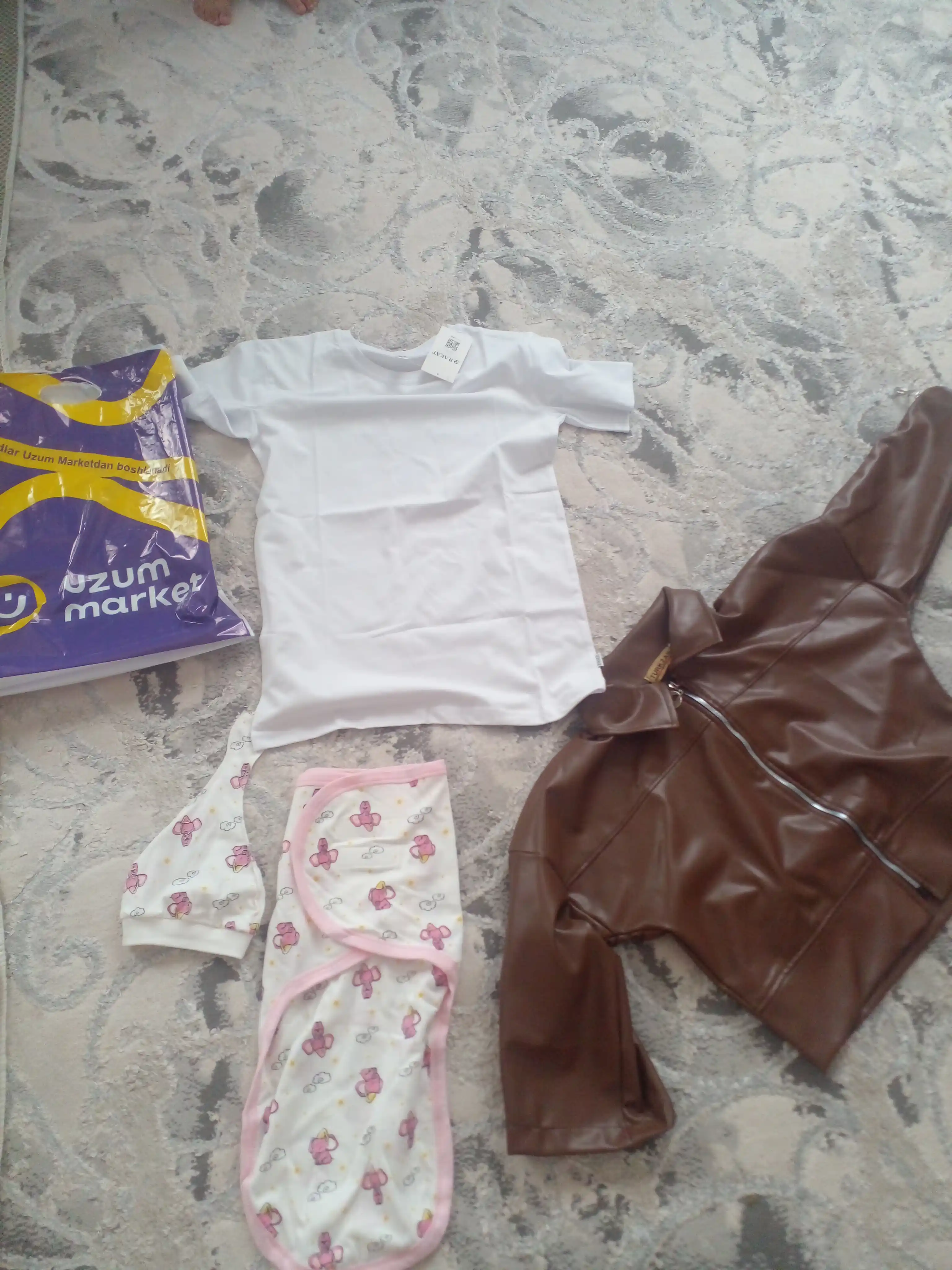 Charm kurtka, ayollar uchun, eko charm, zamonaviy model, ayollar kosuhasi