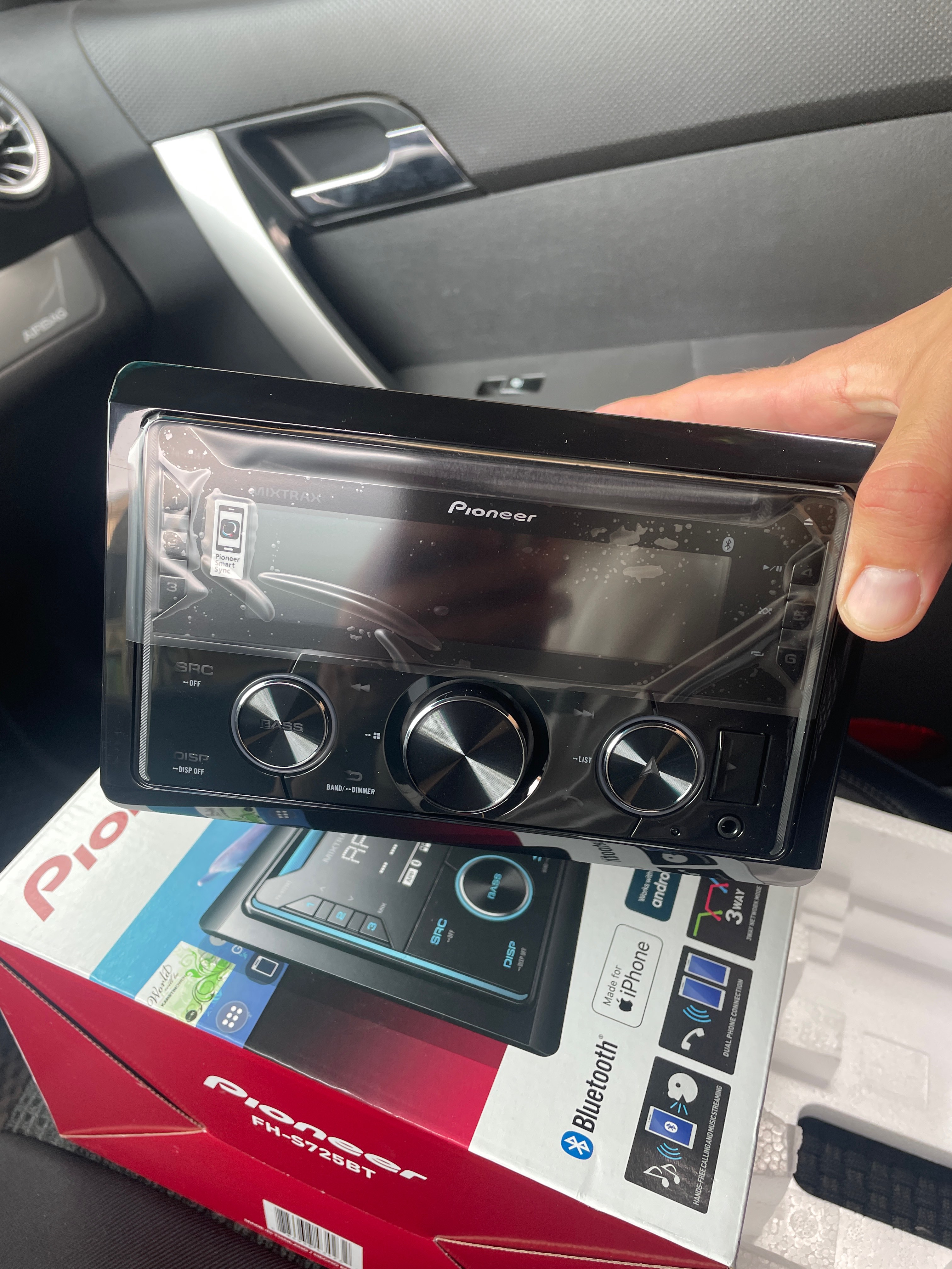 Автомагнитола Pioneer FH-S725BT, с технологией Bluetooth