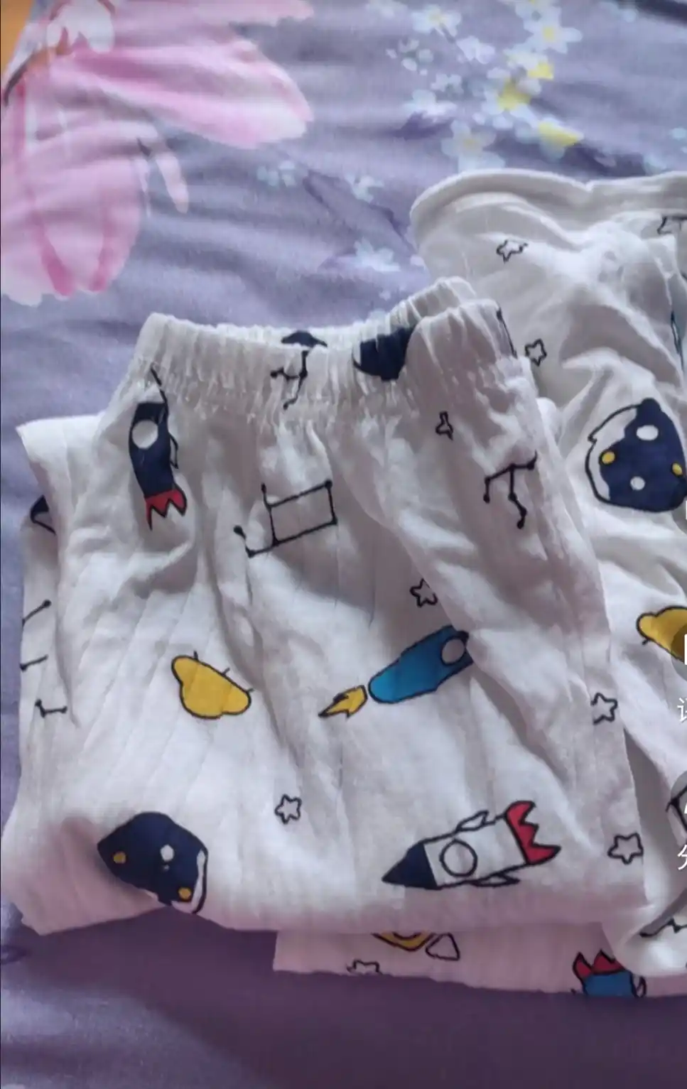 Yengil bolalar pijamasi, uxlash va dam olish uchun to'plam