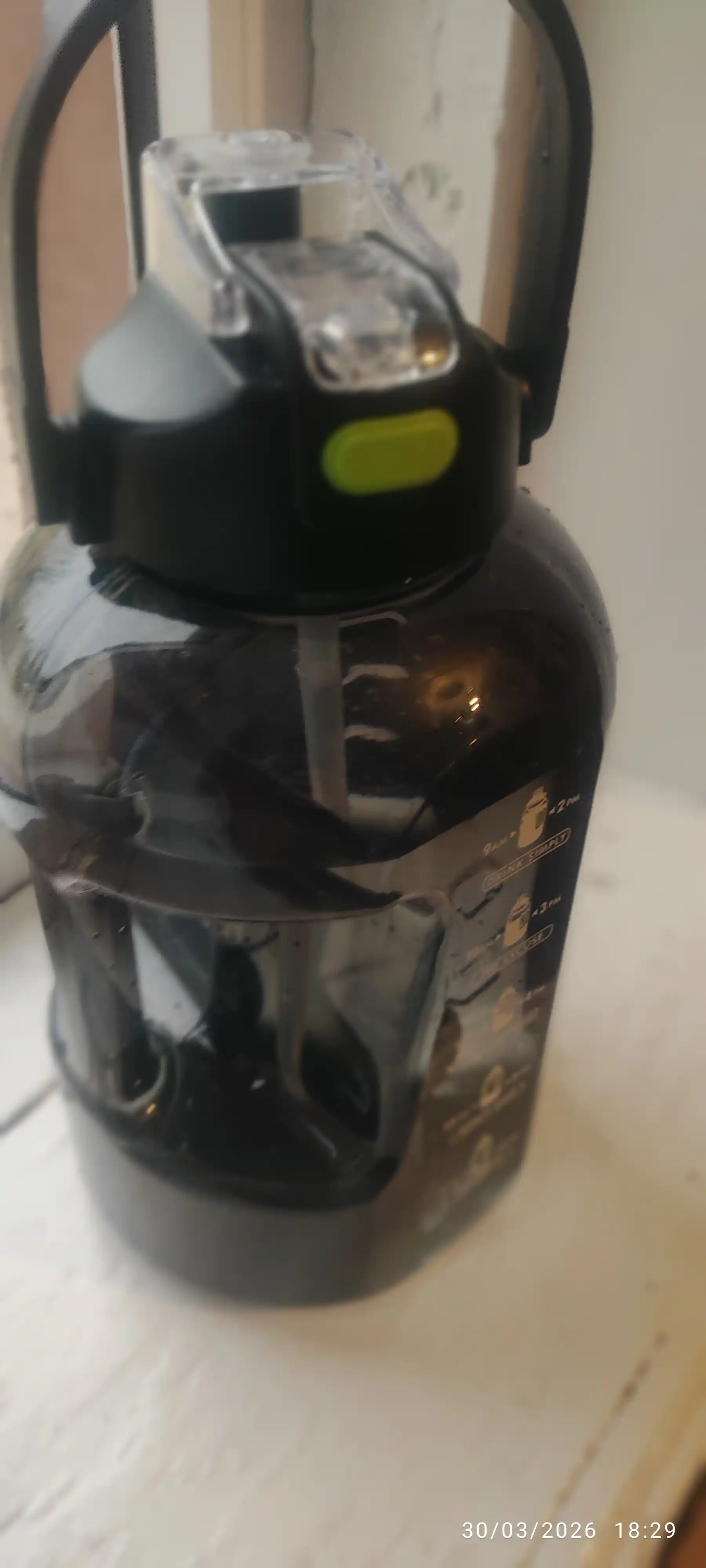 Suv va ichimliklar uchun trubkali katta butilka, 3000 ml, BIG Cup