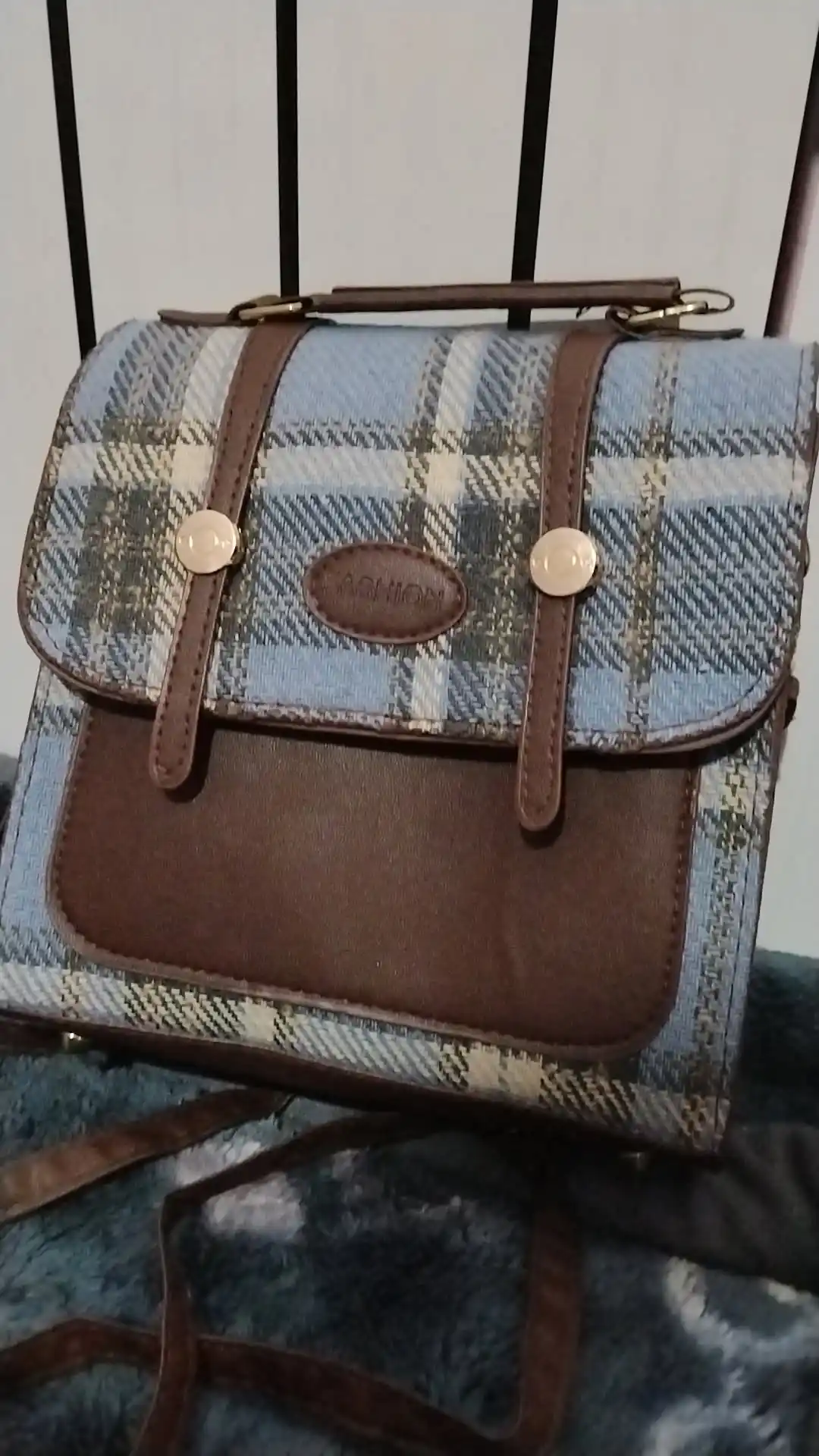 Ayollar klassik charm sumkasi, katakli