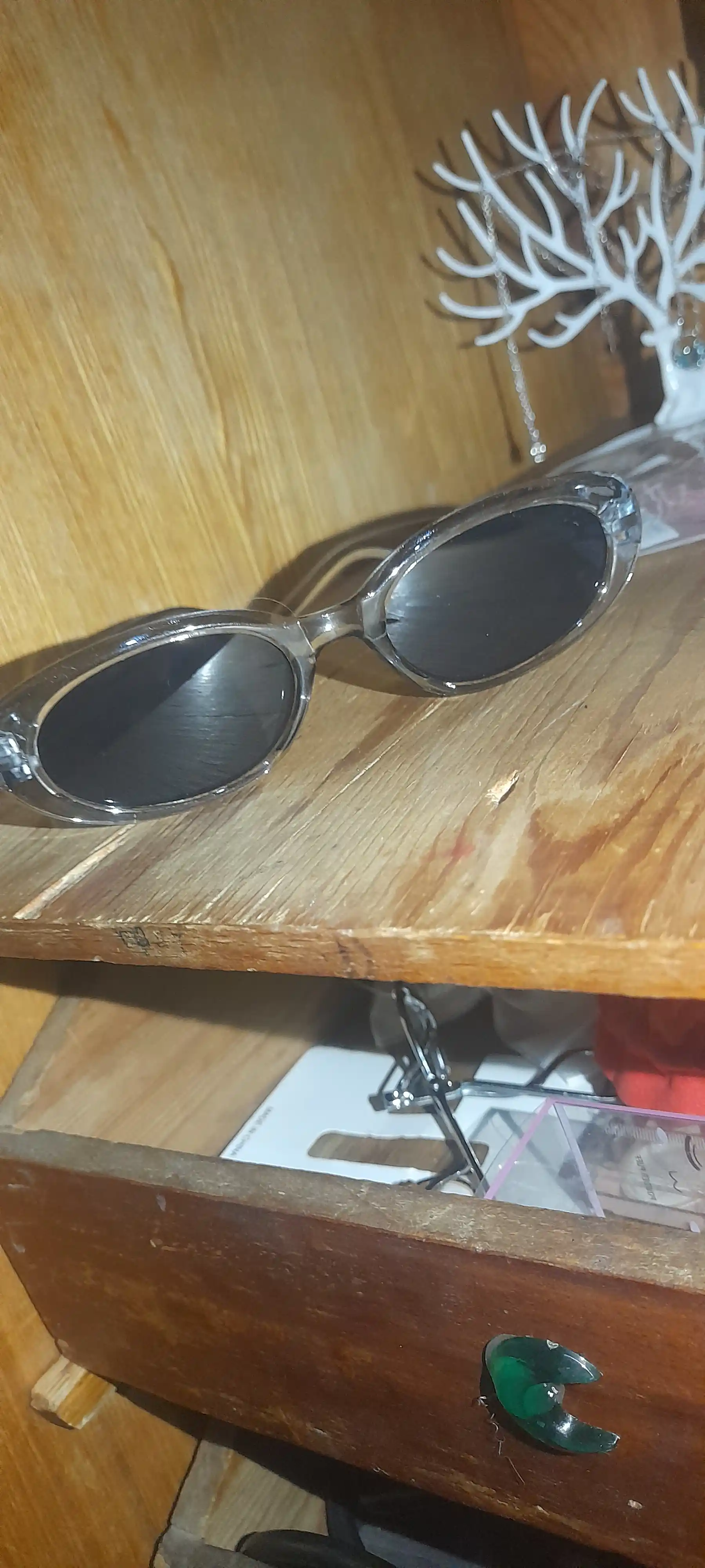 Qizlar va ayollar uchun quyoshdan himoyalovchi ko'zoynak