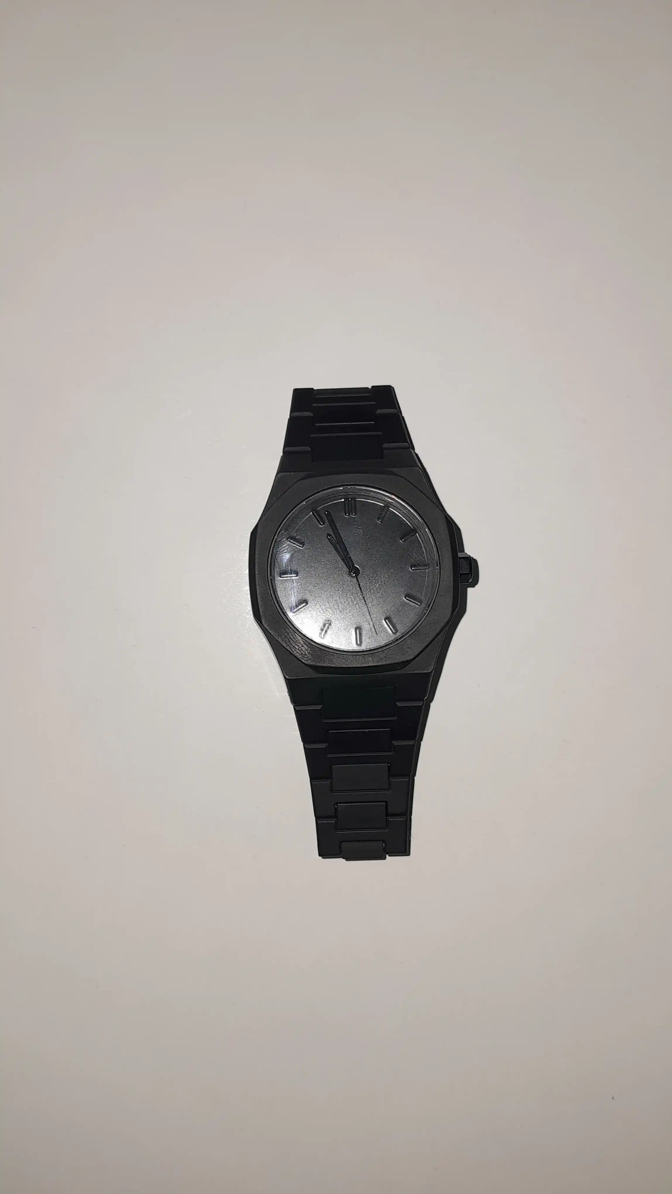 Arab Aura erkaklar soati - minimalist qora rangda, quti bilan