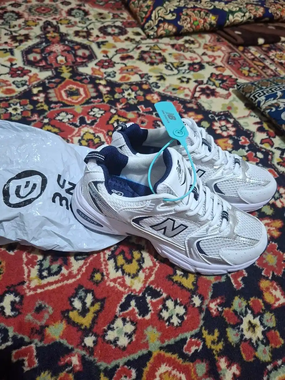 New Balance 530 Ayollar krossovkasi