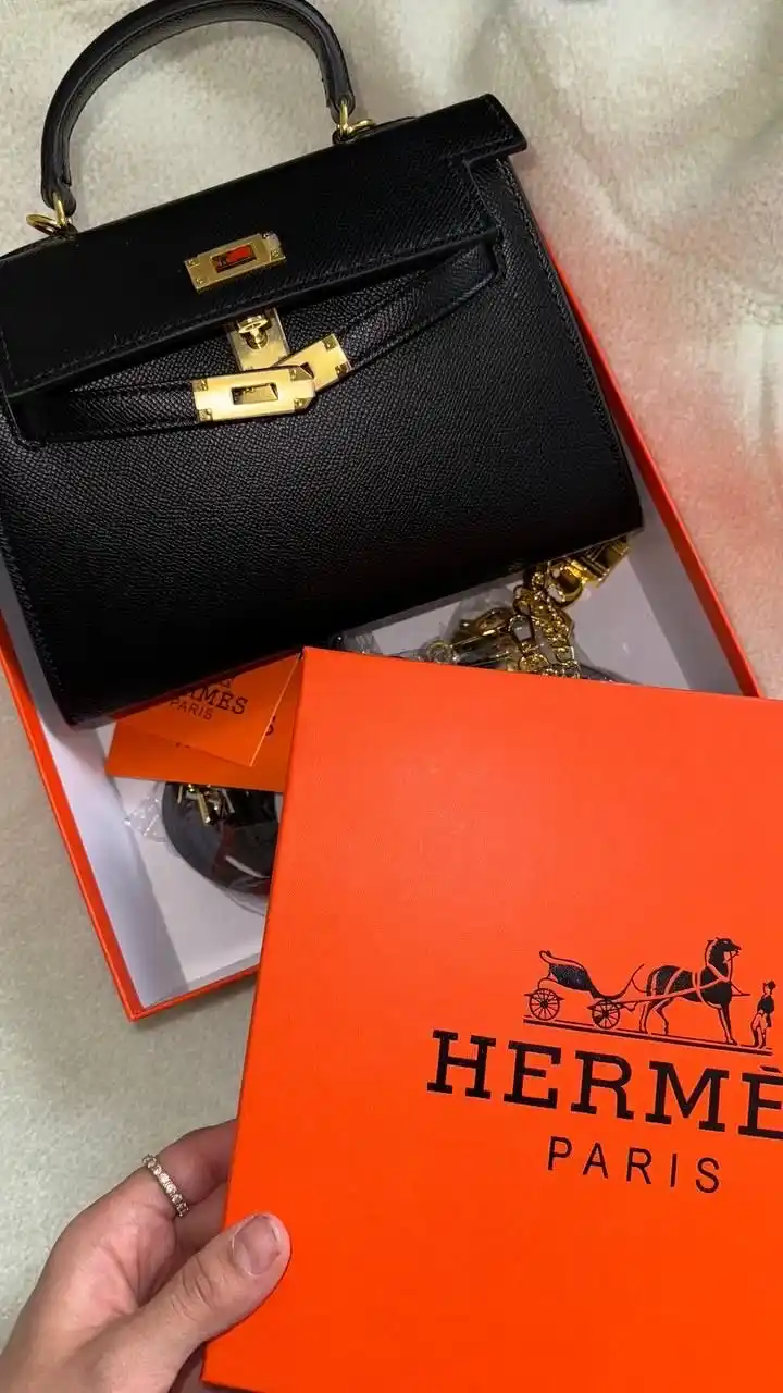 Женская сумка в стиле Hermes