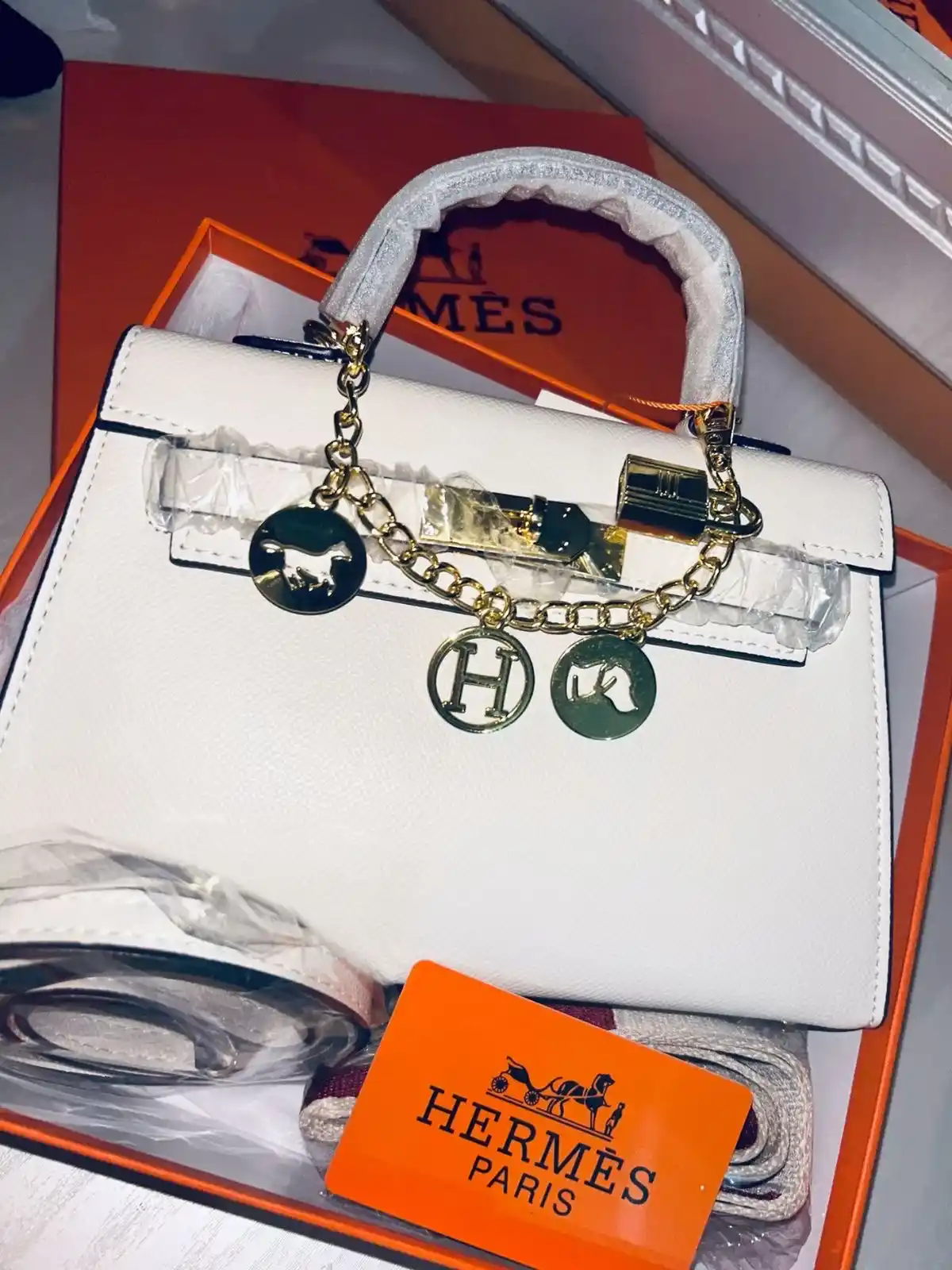Женская сумка в стиле Hermes
