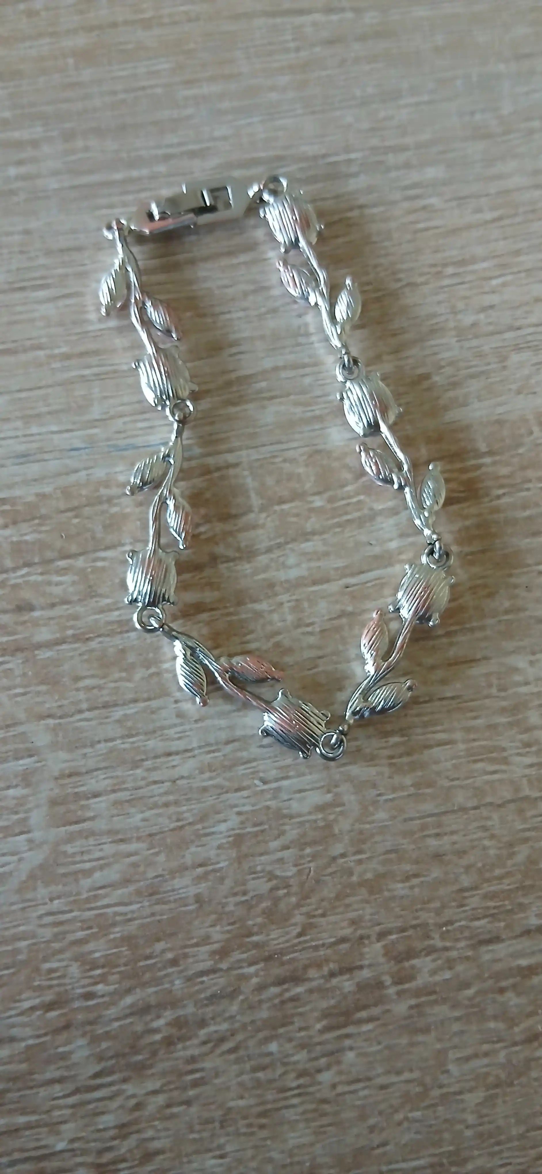 Ayollar tulip brasleti  bracelet - nafis dizayin - lola shaklidagi bilaguzuk