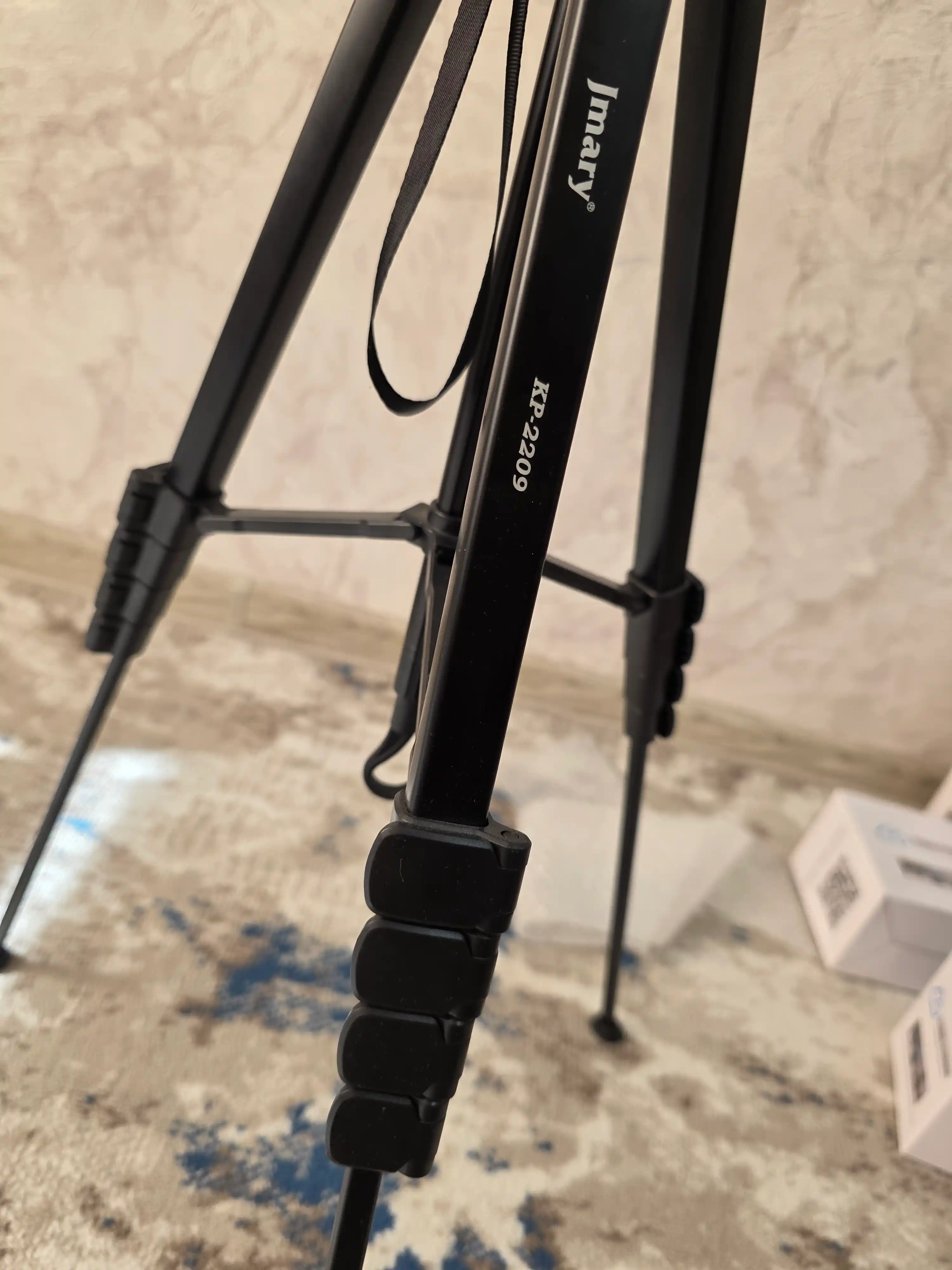 Профессиональный штатив Jmary KP-2209 для телефона и камеры 