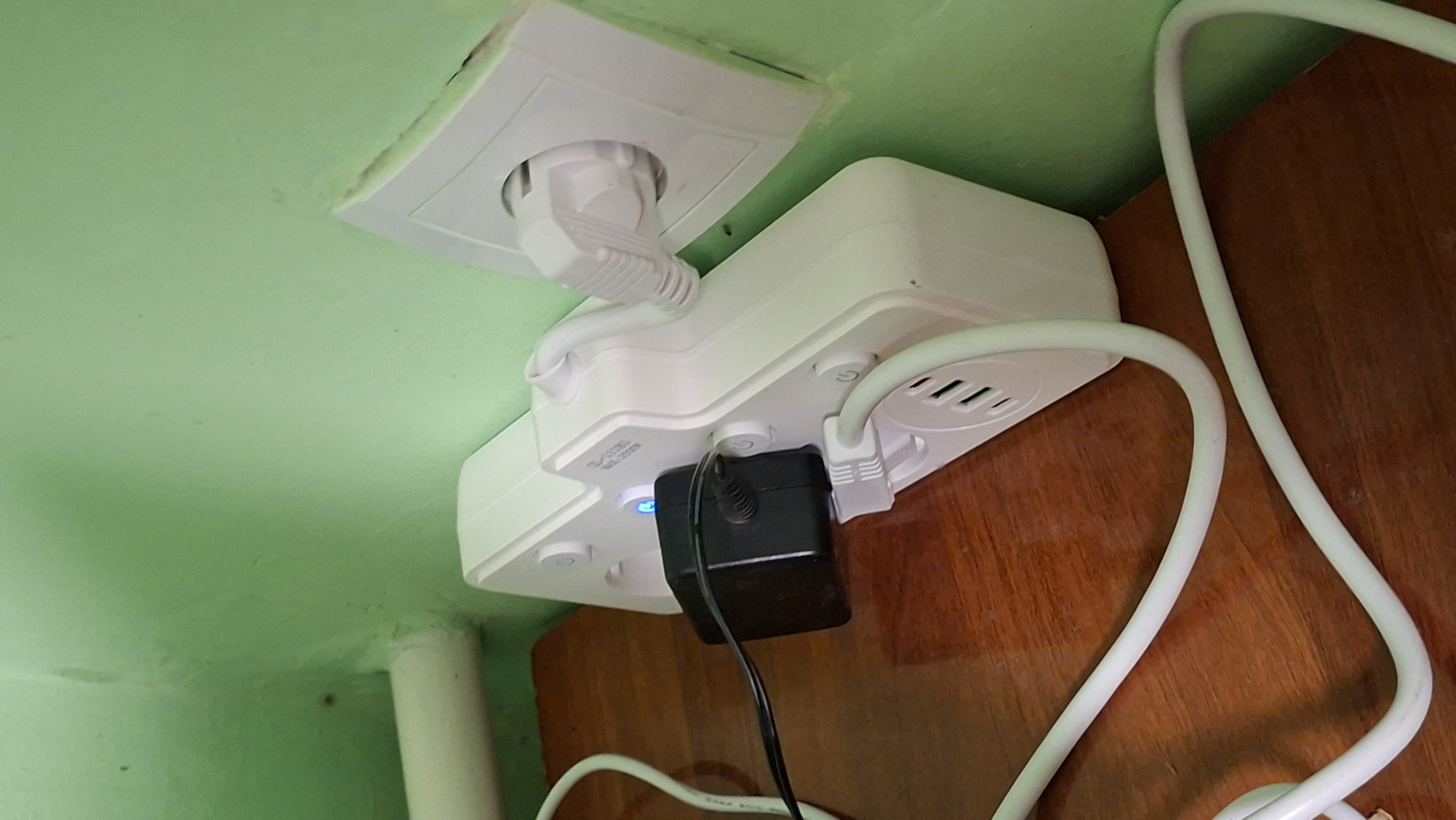 Сетевой фильтр, разъем USB для быстрой зарядки, розетки 3/2, 2 USB,2 Type-C, кабель 8 см