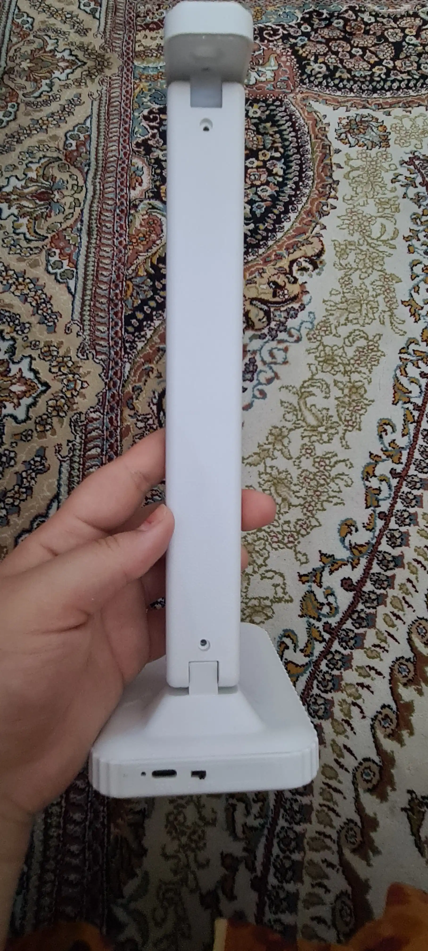 Yig‘ma LED stol lampasi: ko‘z himoyasi, ko‘p funksiyali sozlash va USB quvvatlanish