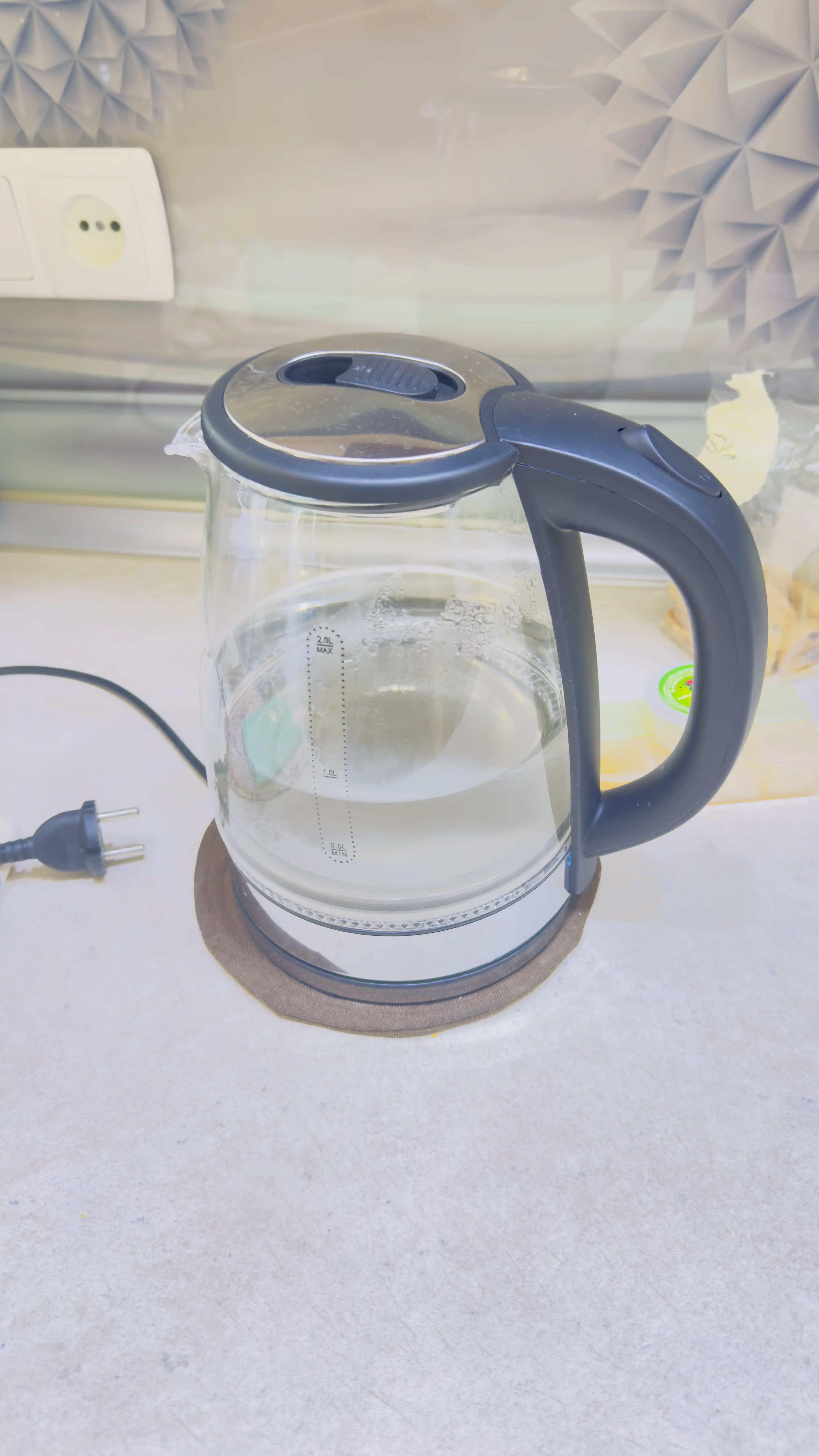 Электрический чайник BOSCH 2 L — LED подсветка, мощность 2000 Вт, немецкое качество