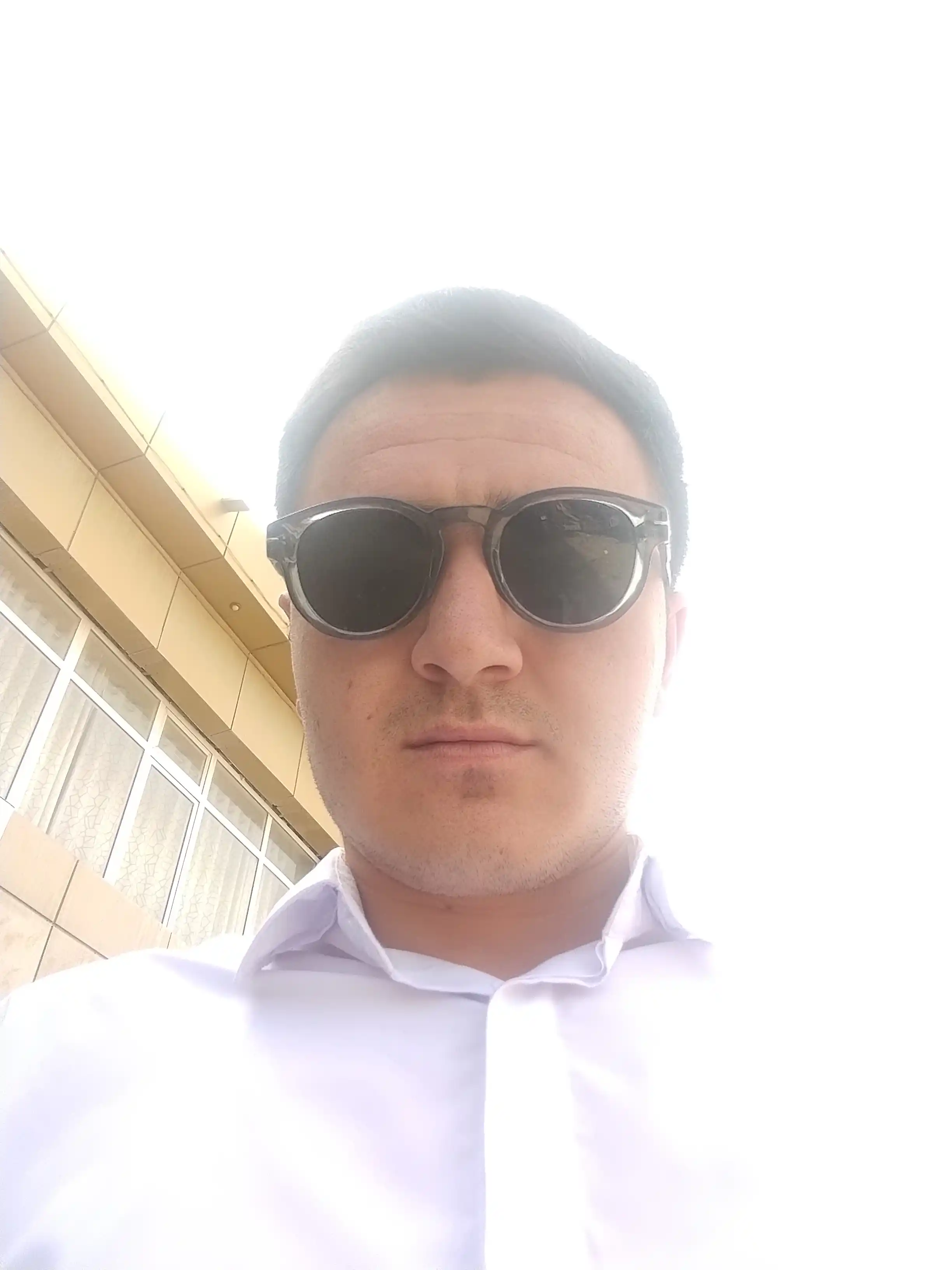 Quyoshdan saqlovchi ko'zoynaklar, UB himoyasi bilan, uniseks