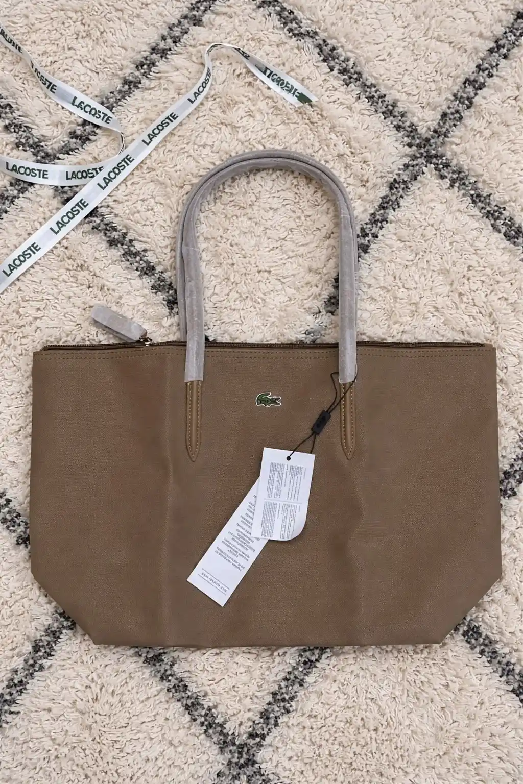 Lacoste uslubidagi ayollar sumkasi