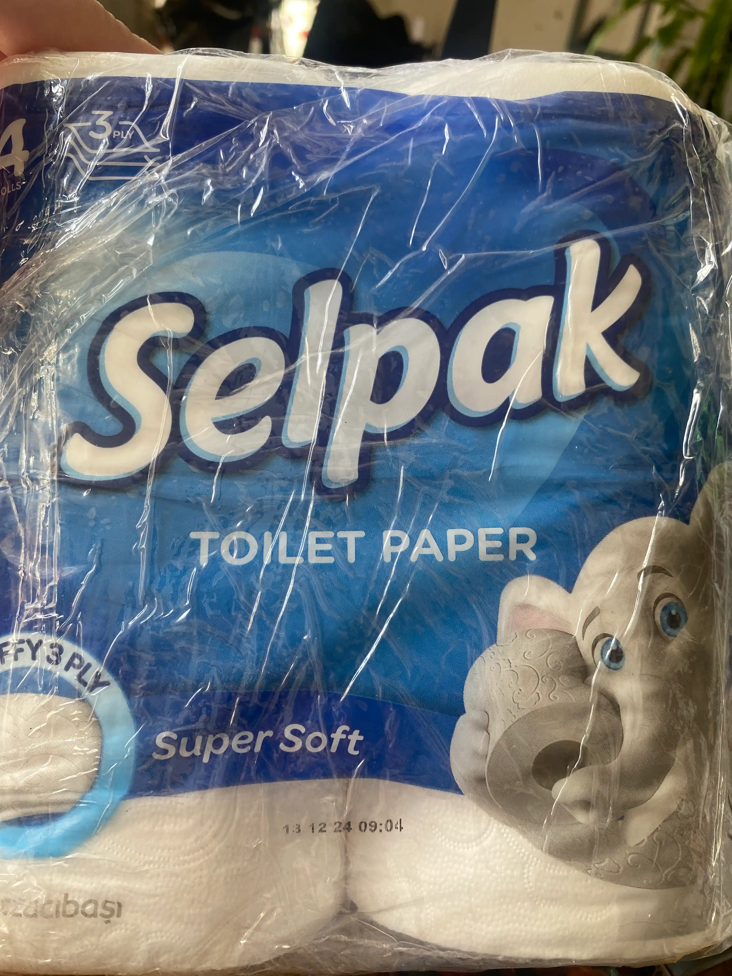 Qog'oz sochiq ''Selpak'', Super yumshoq, 3 qatlamli, har bir paketga 4 ta rulon