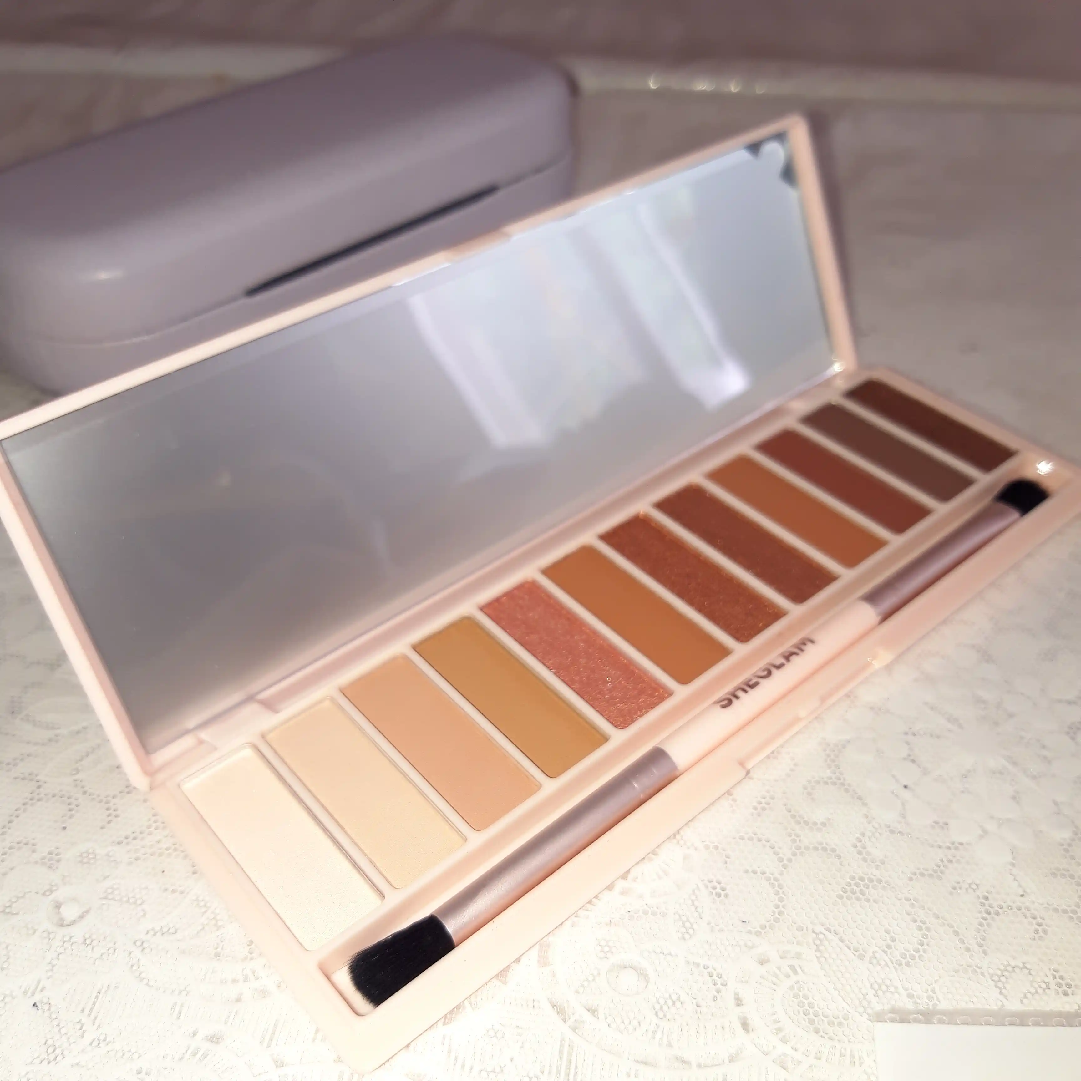 Ten paletkasi Sheglam The Burgundy Eyeshadow, 10.5 gr