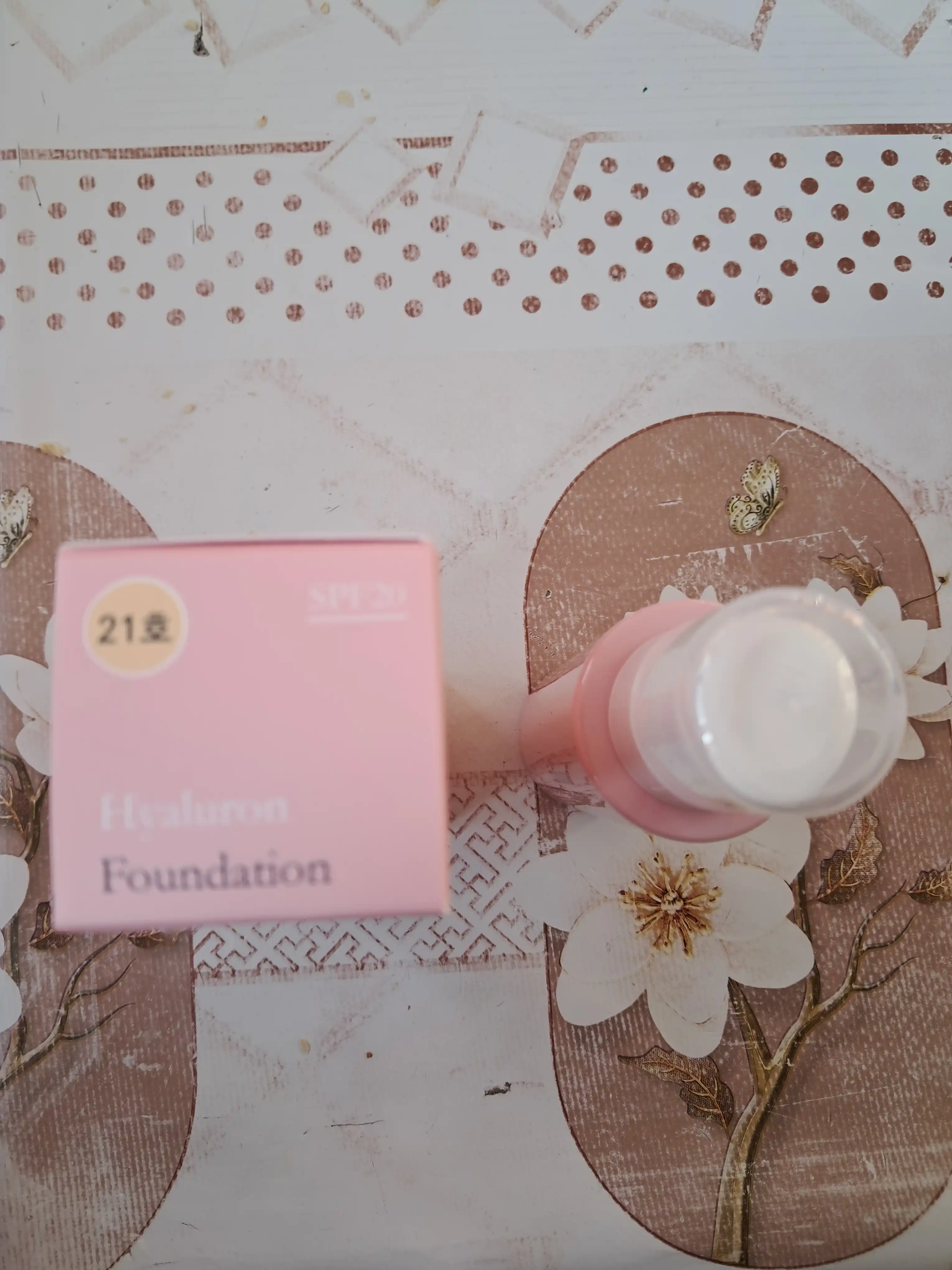 Тональный крем для лица AMA Hyaluron Foundation Ultra Most & Lonwear SPF20, 110 г, TON 21