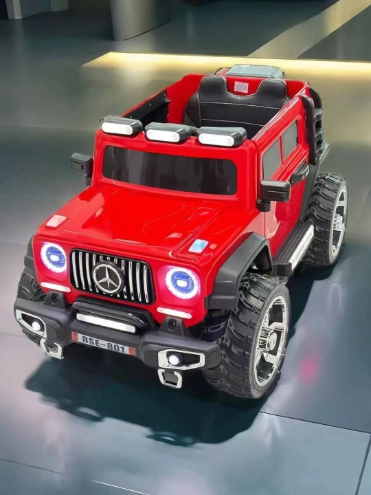 Katta bolalar elektromobili