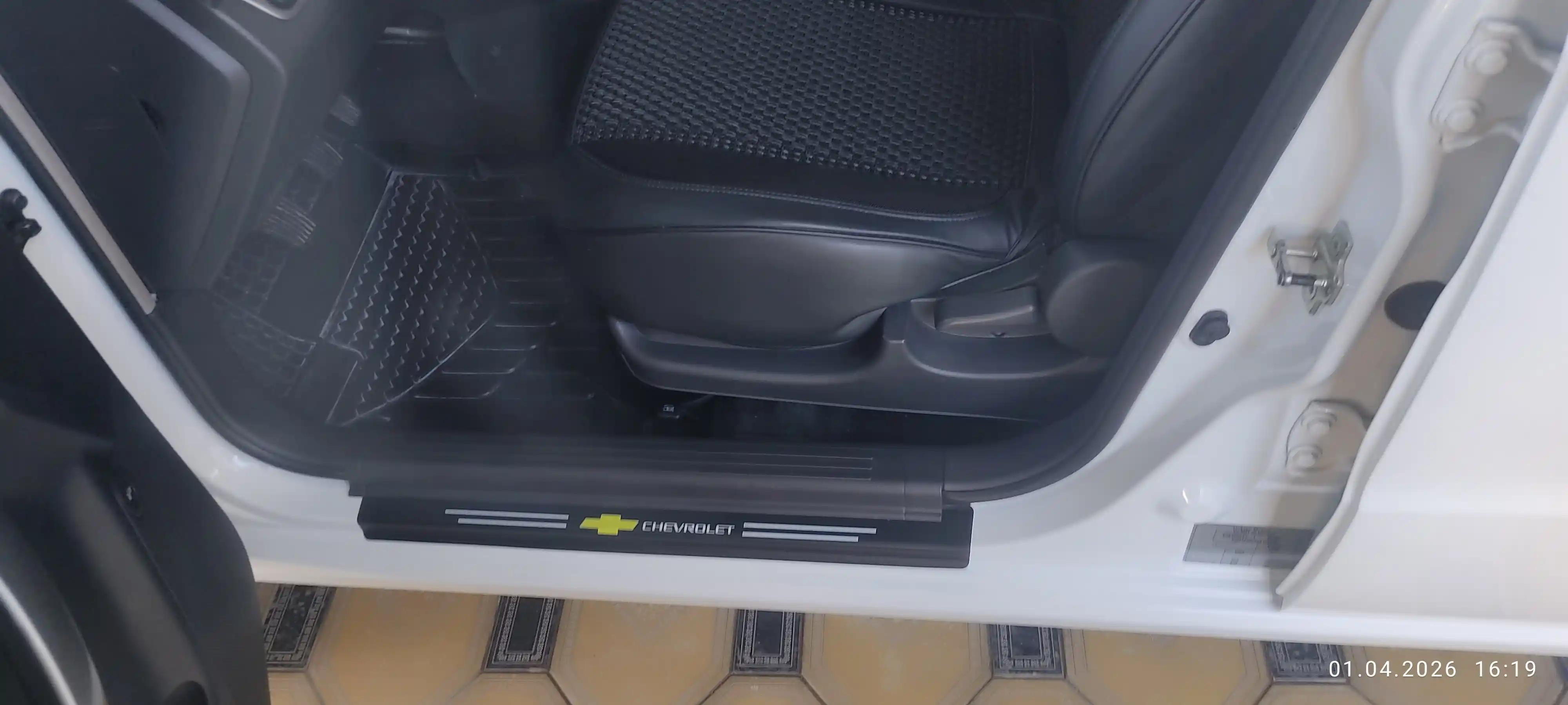 Chevrolet avtomobili uchun karbonli eshik ostonasi qoplamalari, himoya stikerlari