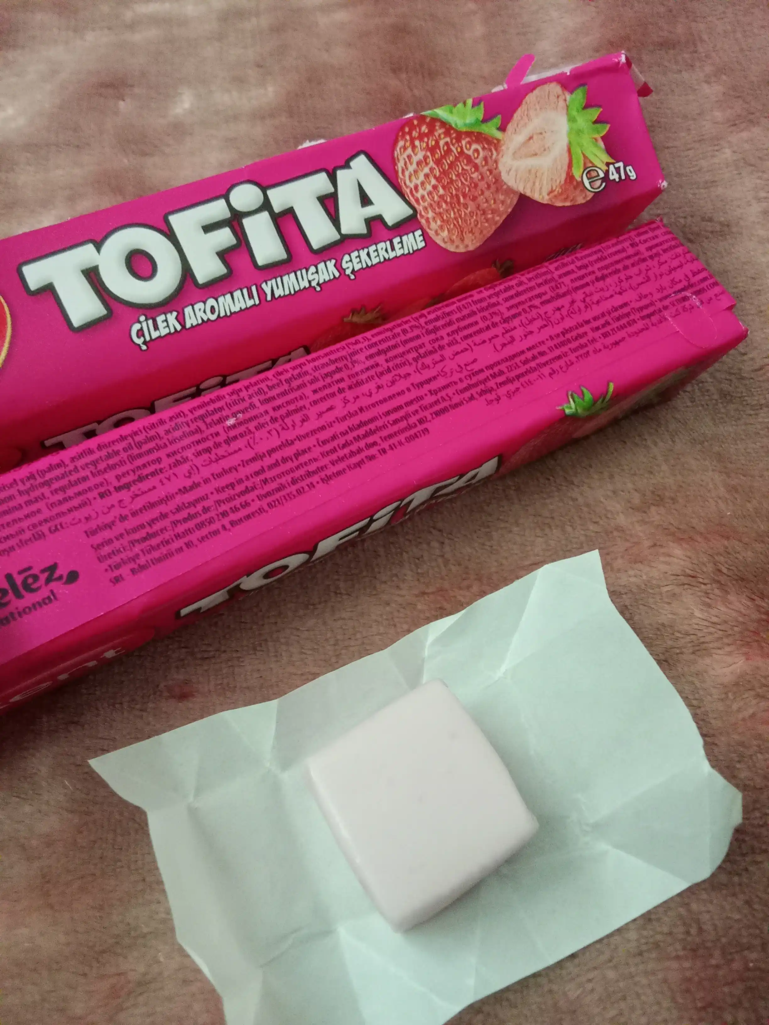 ИРИСКИ TOFITA КЛУБНИКА "TOFITA YUMI STRAWBERRY" 47G*20*12