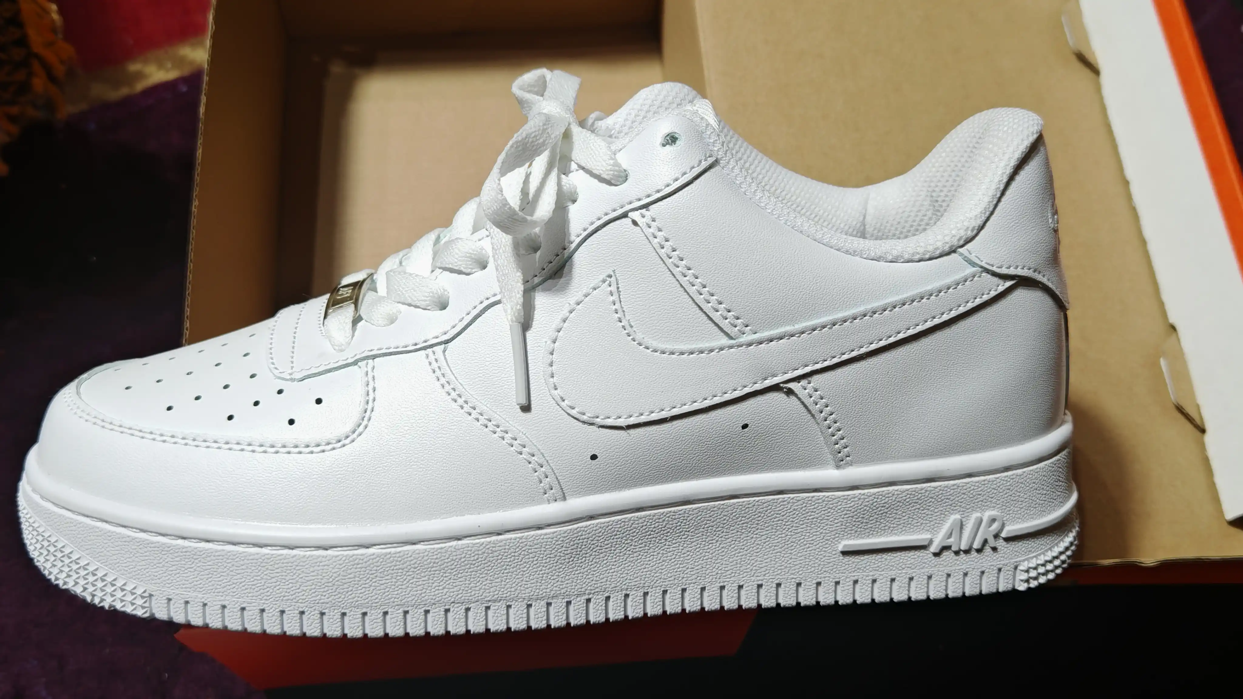 Nike Air Force erkaklar krossovklari