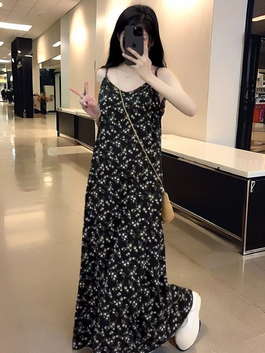 Ayollar yozgi sarafani, gulli printli, uzun (maksi) model - 