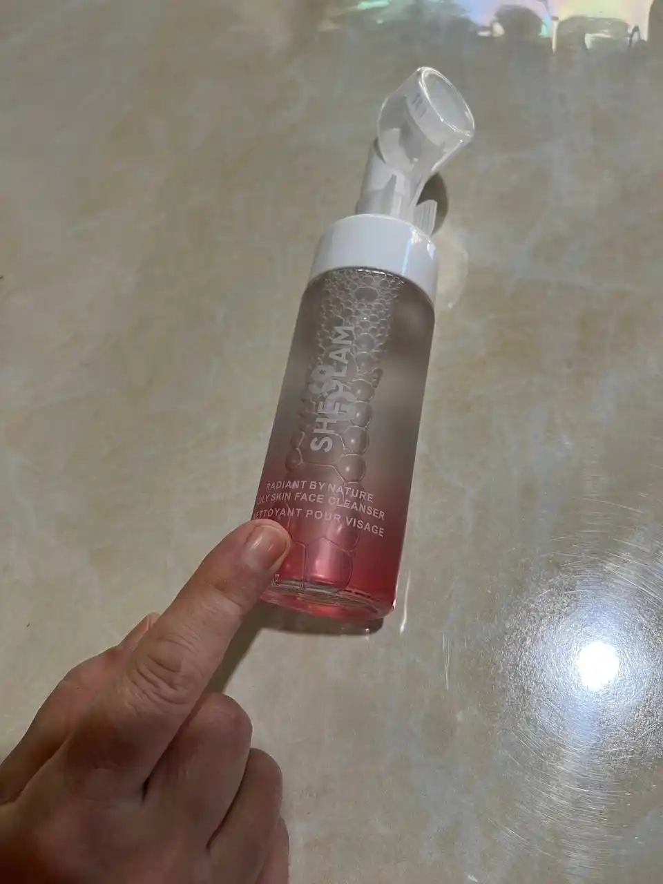 Cho'tka bilan tozalovchi ko'pik, yuz uchun namlovchi va tozalovchi penka, 150 ml