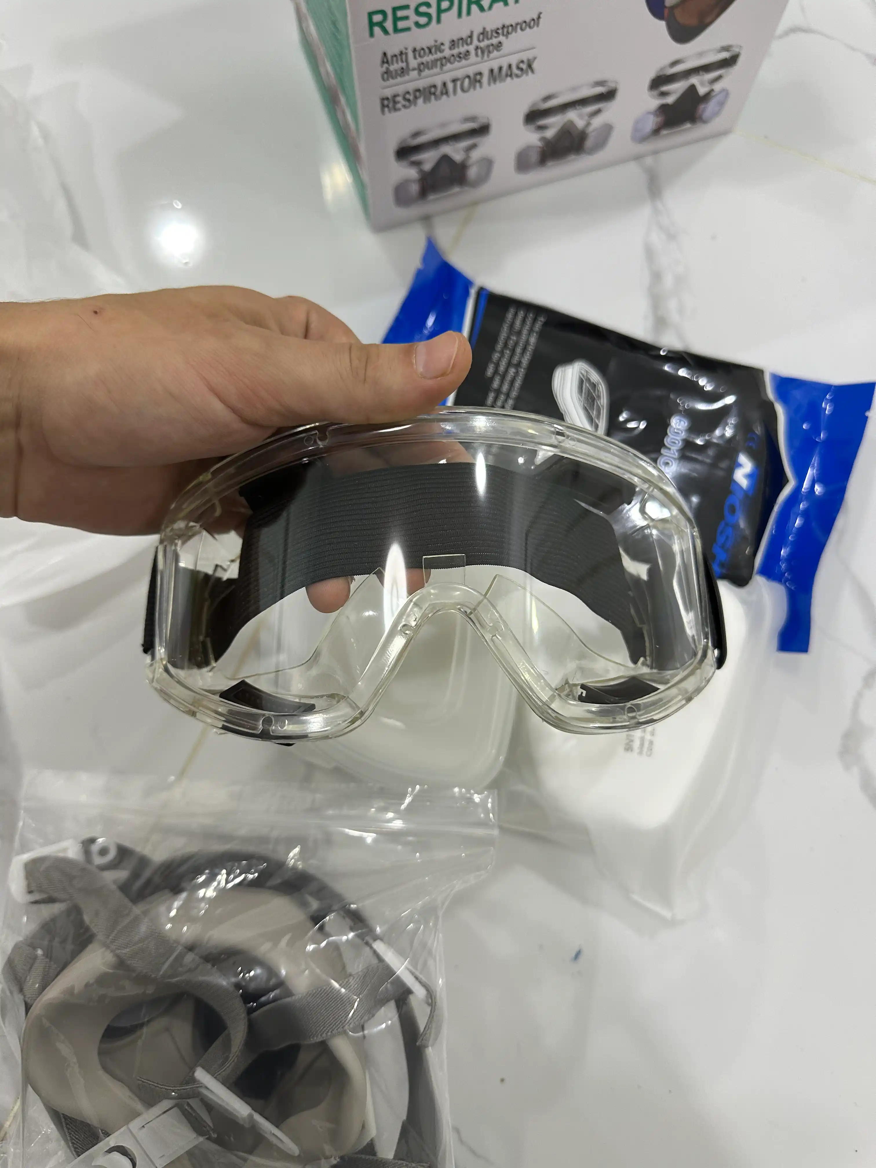 Respirator yarim niqobli, professional himoya ko'zoynagi bilan