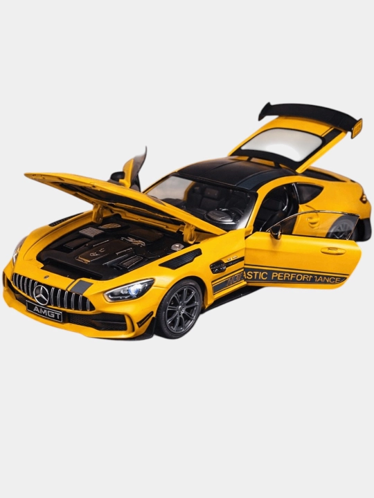 Mercedes Benz AMG GT R masshtabli modeli