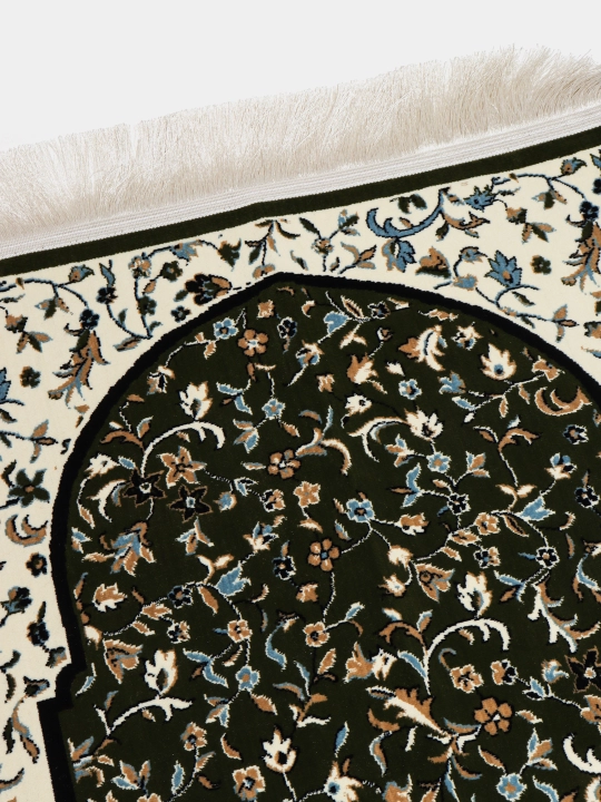 Joynamoz Madina, Mada Carpets mahsuloti, yumshoq va mayin yuza, gilamdek baquvvat sifat