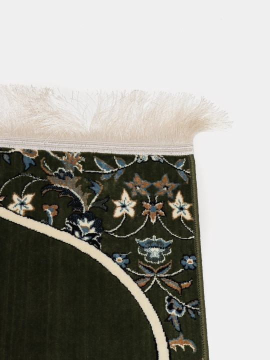 Joynamoz Madina, Mada Carpets mahsuloti, yumshoq va mayin yuza, gilamdek baquvvat sifat