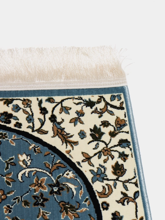 Joynamoz Madina, Mada Carpets mahsuloti, yumshoq va mayin yuza, gilamdek baquvvat sifat