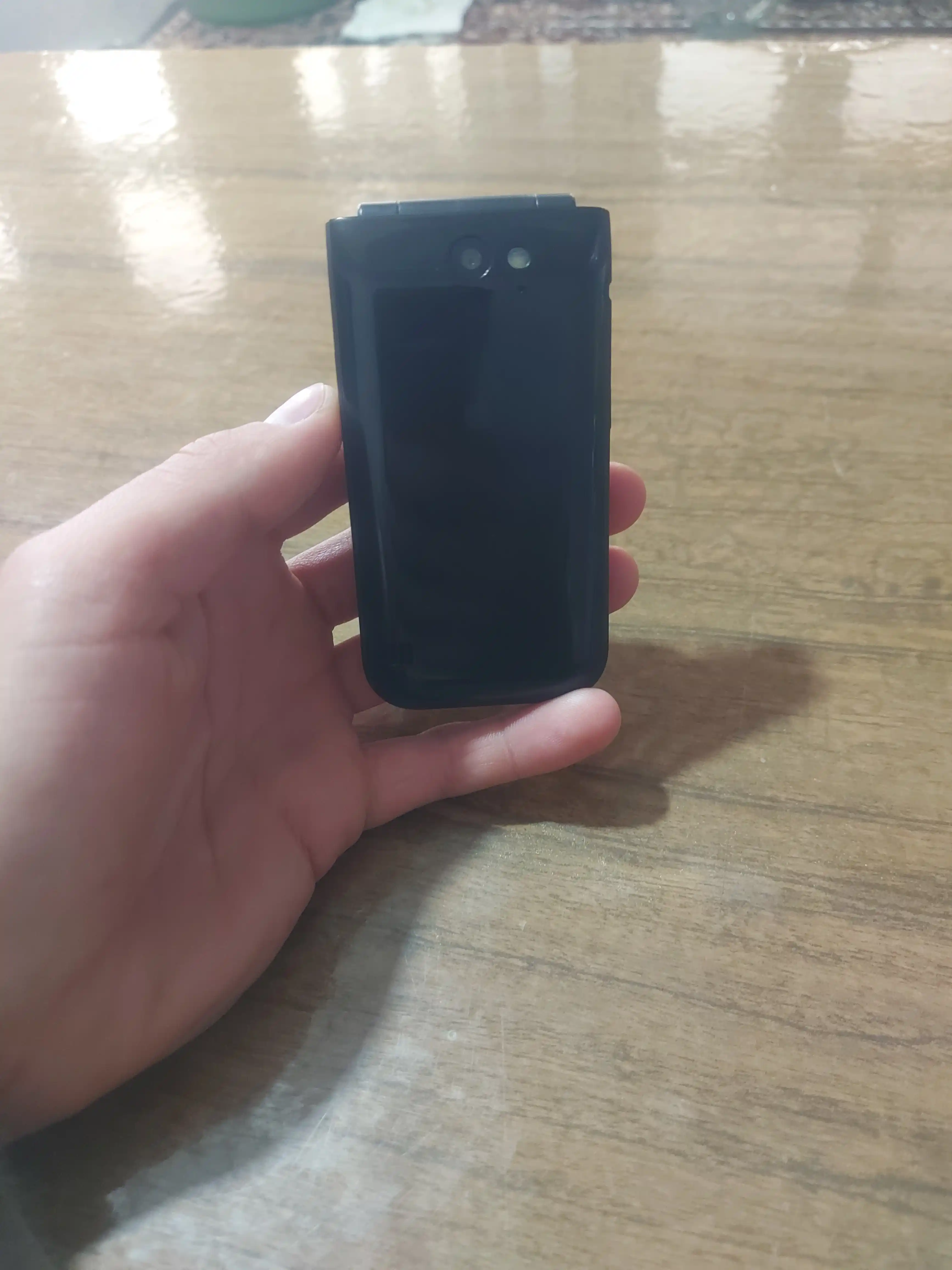 Tugmali telefon knopkali telefon 2 ta sim karta tushadi sfati zor Batareysi yaxshi