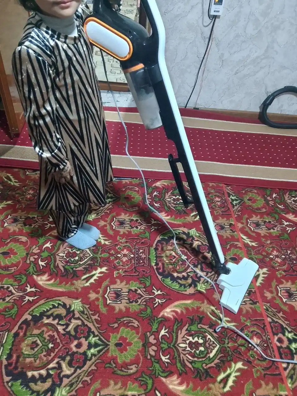 Deerma DX700 PRO/ 700S changyutgich quruq tozalash, qo'lda vertikal qoziqlar