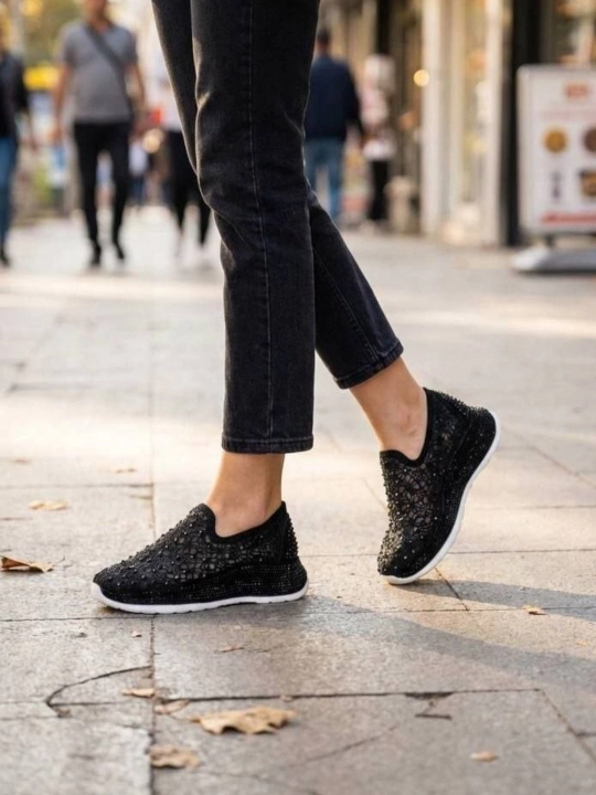 Ayollar sliponlari, 36-40, qulay va yengil kundalik poyabzal, zamonaviy model