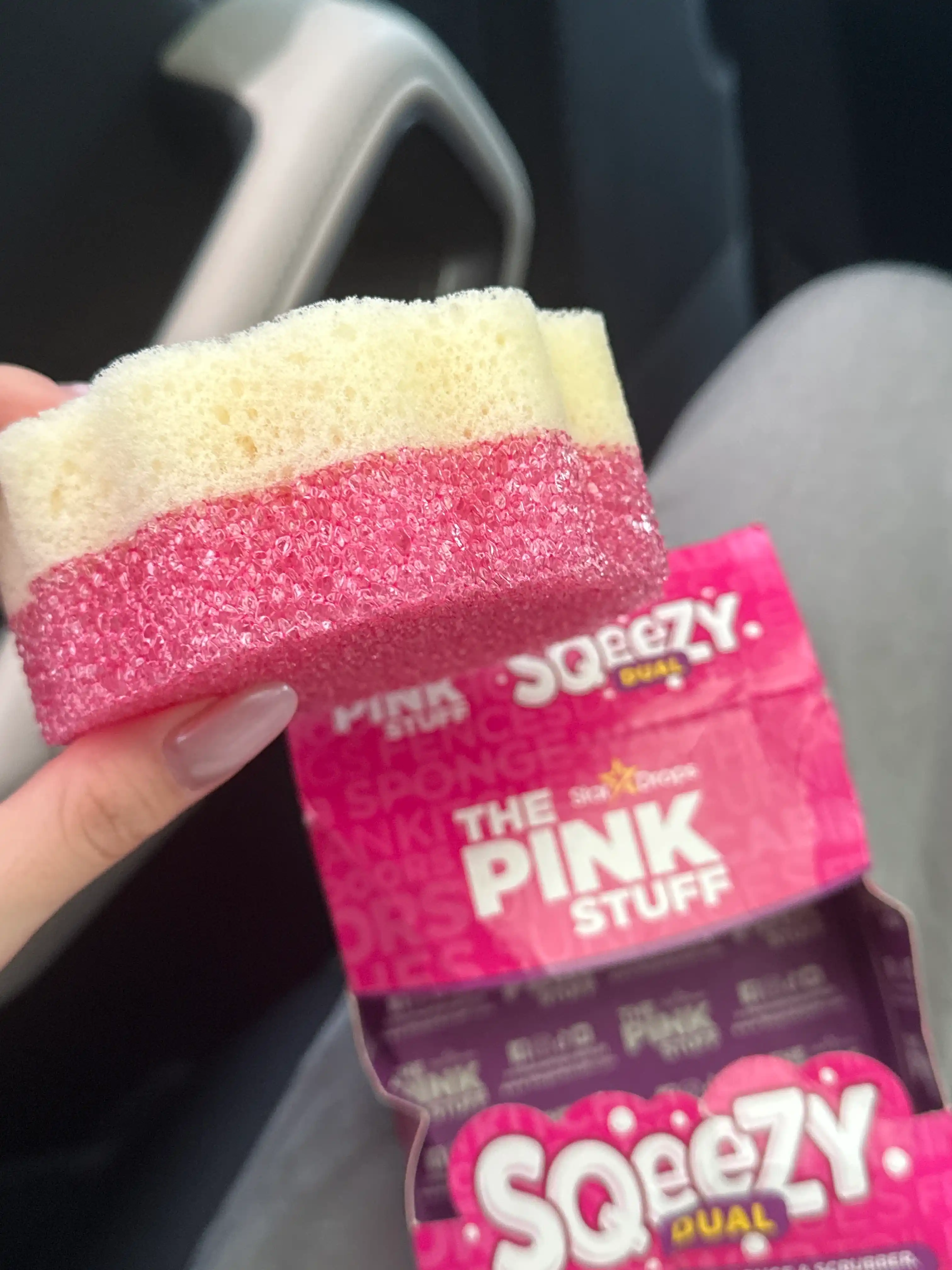 The Pink Stuff Sqeezy - dog‘larga qarshi ikki tomonlama gubka va tozalash skrabberi