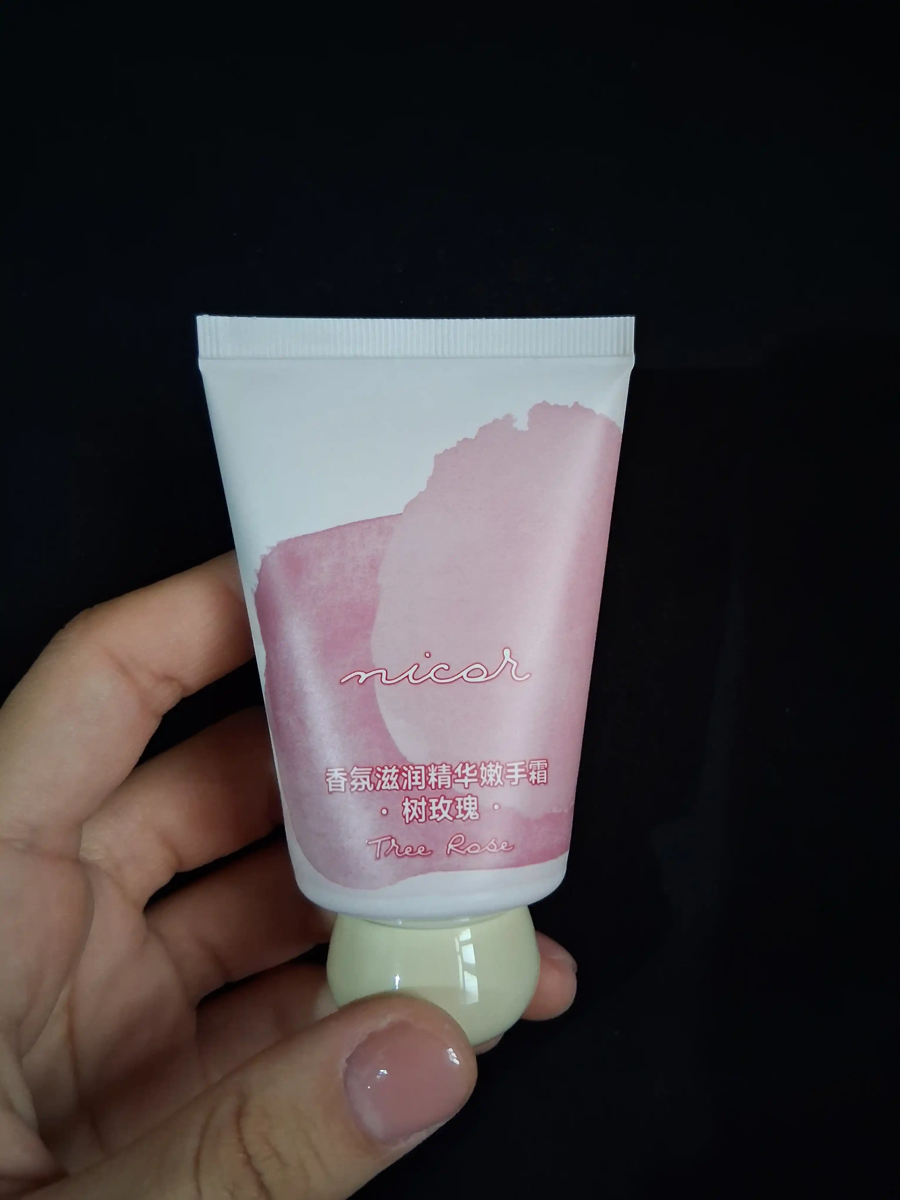 Namlovchi va oziqlantiruvchi qo'l kremi, 40 gr, antifrizli, meva aromati