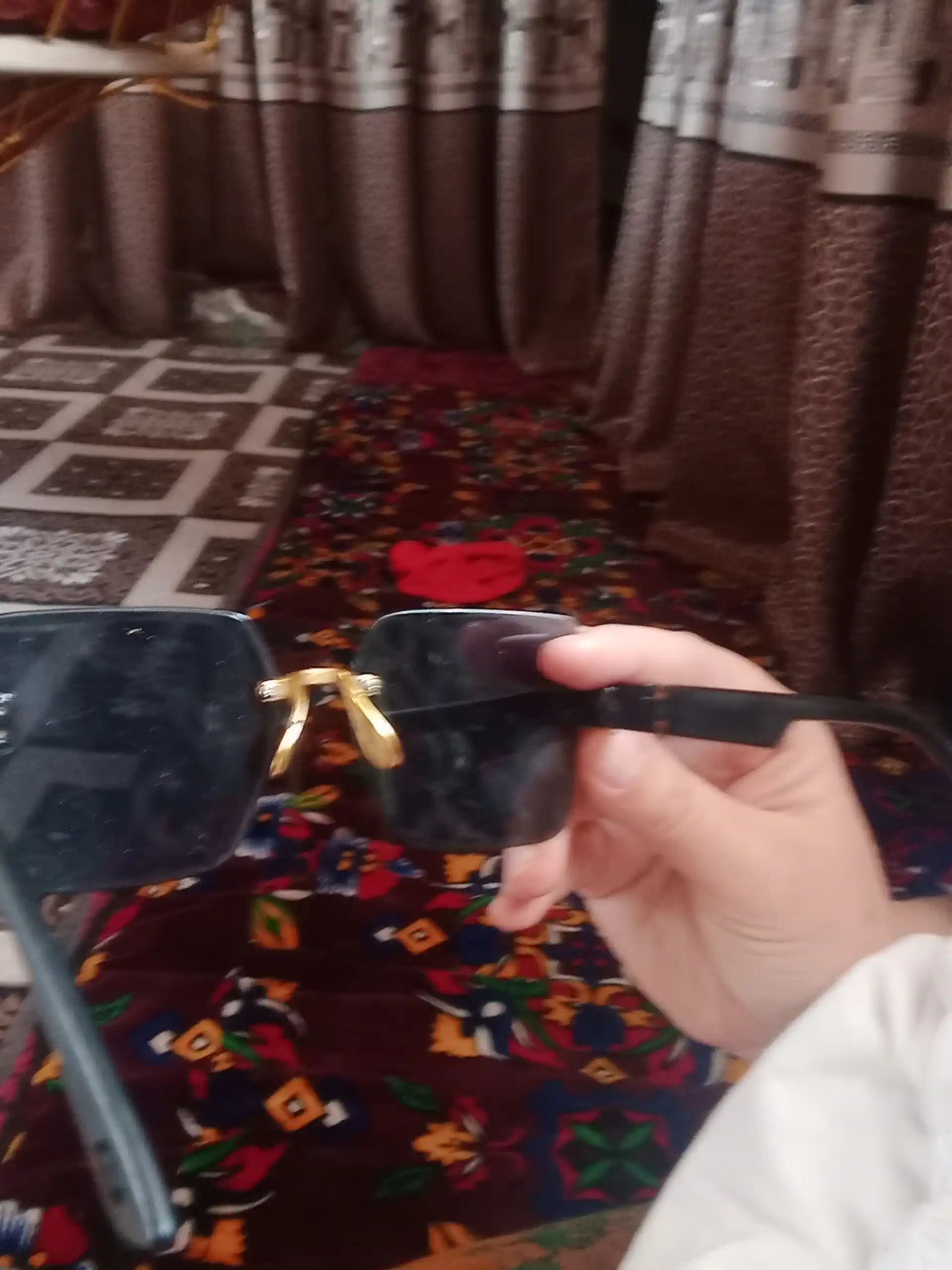 Ayollar quyoshdan himoyalovchi ko‘zoynagi, gradiyentli, UF 400 himoyali va qutblangan