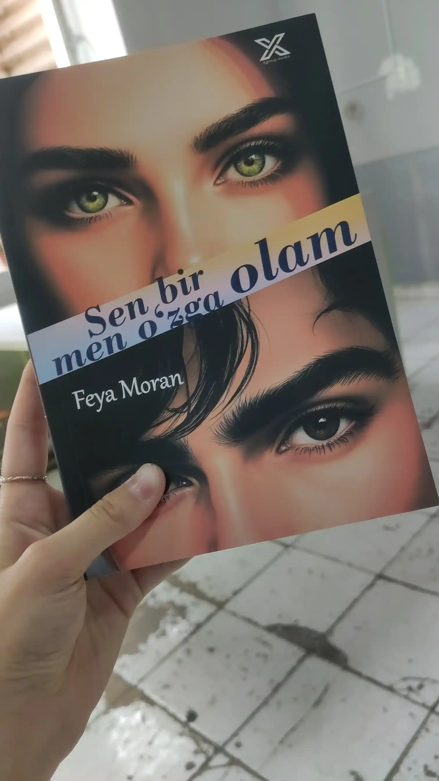 Сен бир олам, мен ўзга олам, Фея Моран