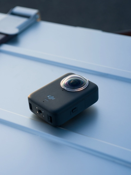 DJI Osmo 360 Adventure Combo 8K экшн-камера, 1-дюймовый сенсор, 360° видео, стабилизация
