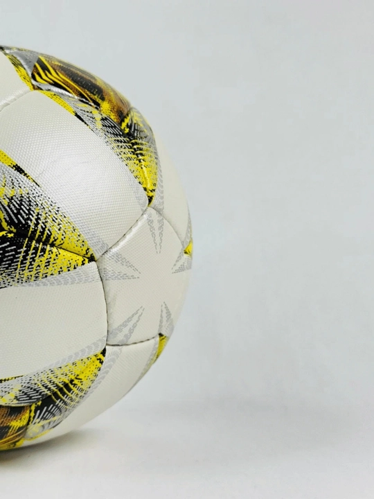 Professional Futbol to'plari, Molten, o'lchami: 5 Sovg'a, igna bilan nasos