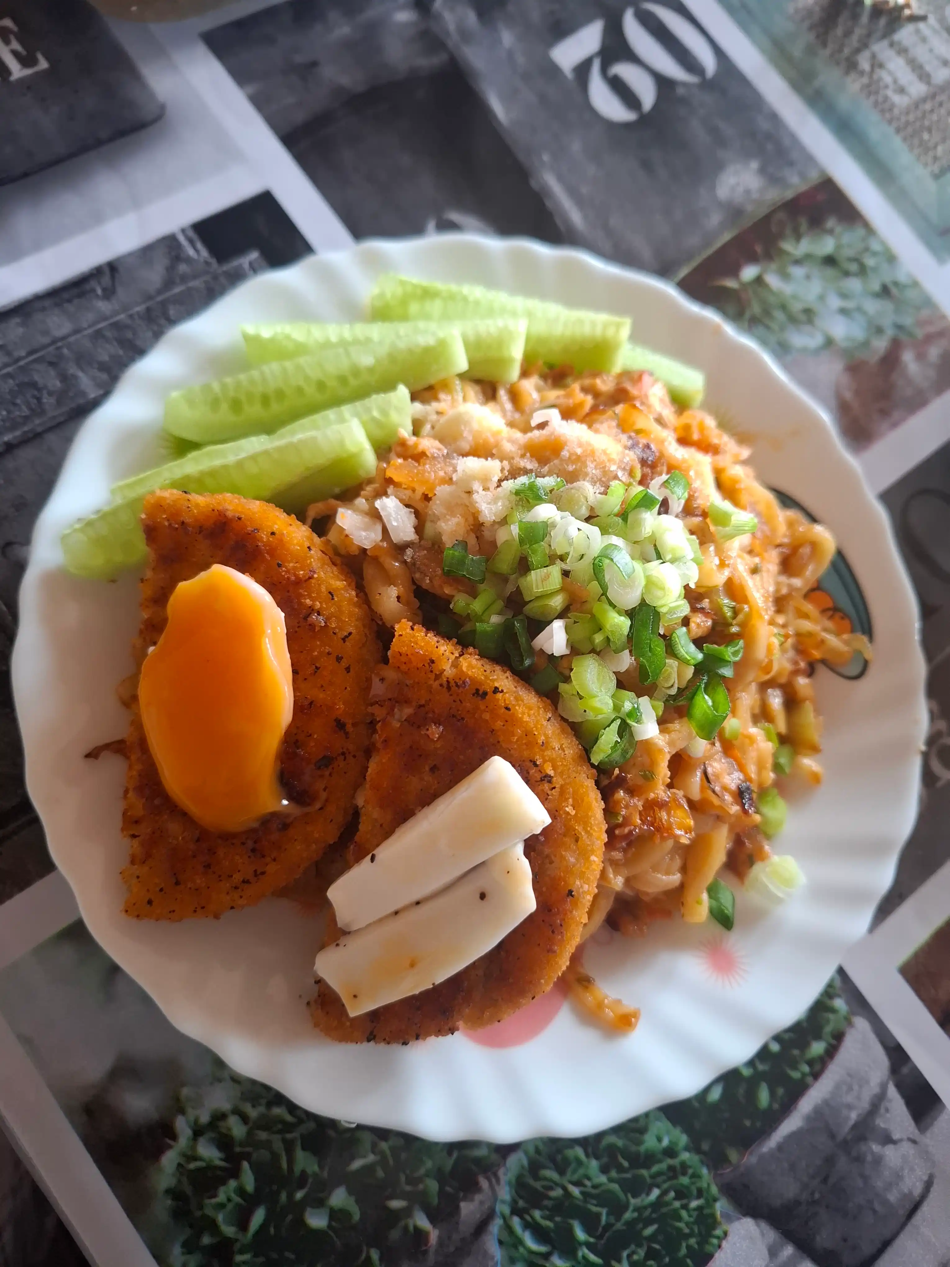 Tez tayyorlanadigan lapsha, FRY Ramen, karbonar pishlog‘i, tovuq ta’mi bilan, 111 g