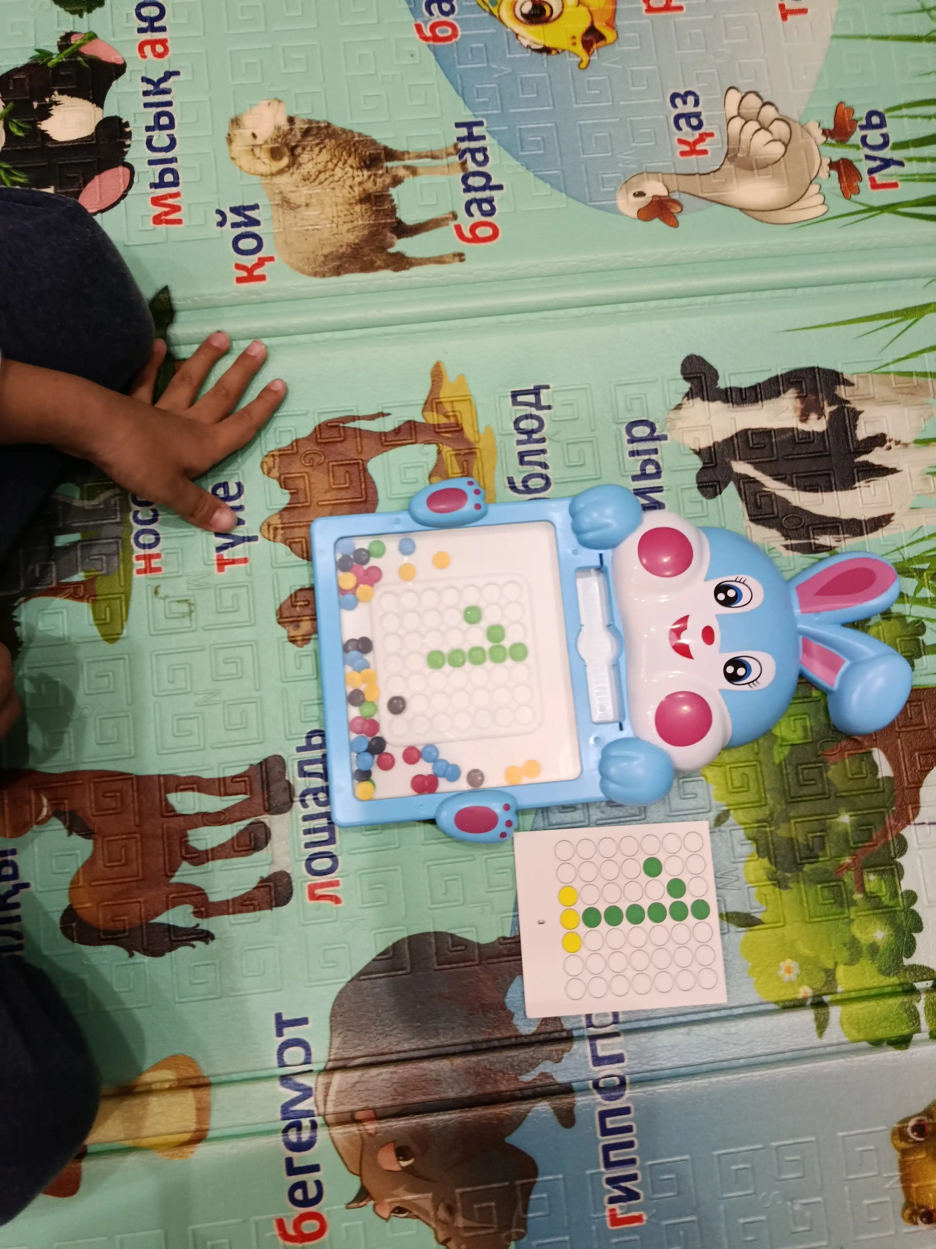 «Zaychishka» bolalar uchun kreativ chizish o'yinchoq taxtasi