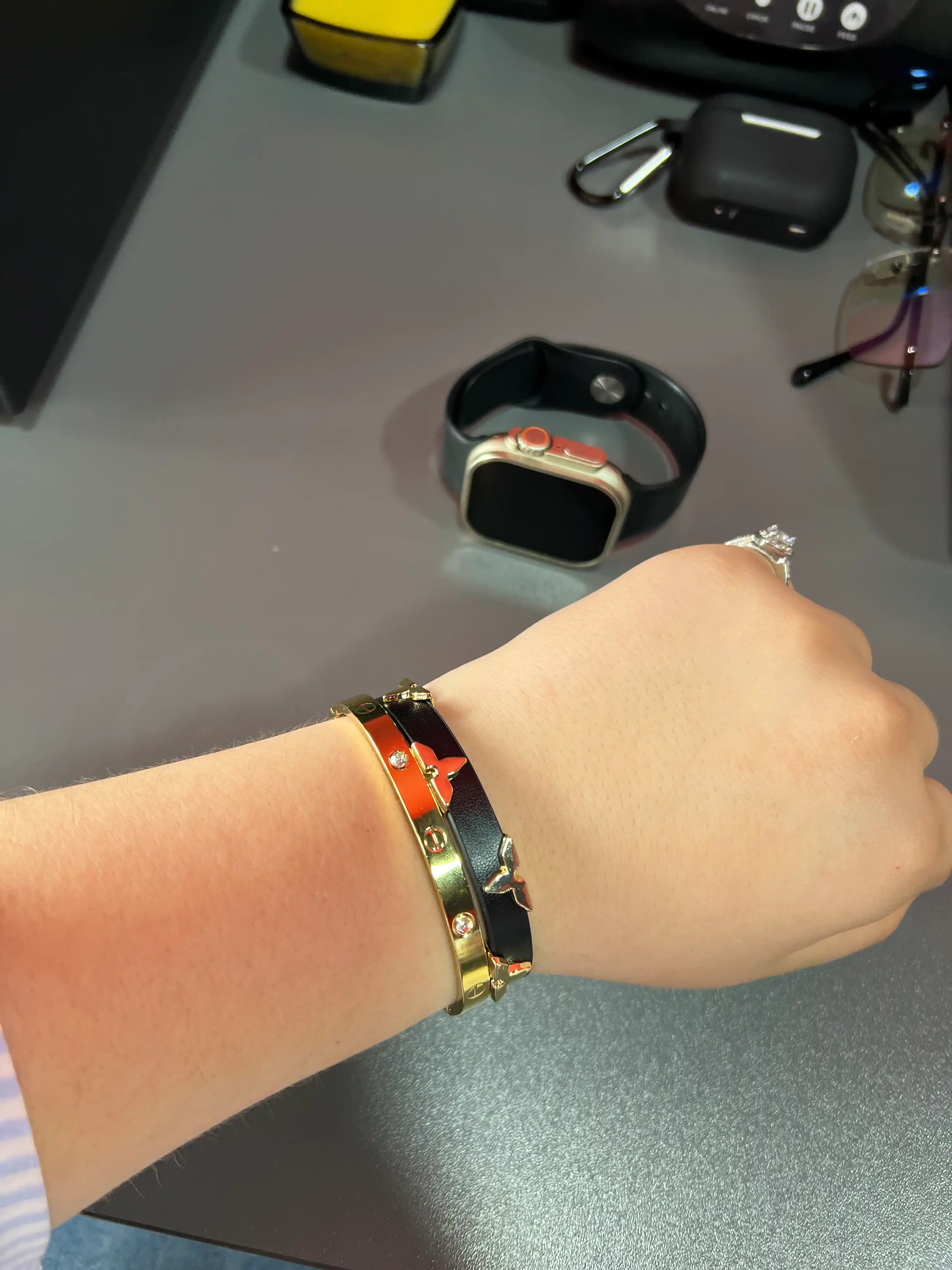 Браслет Cartier с ремешком, комплект из двух, стильный и прочный