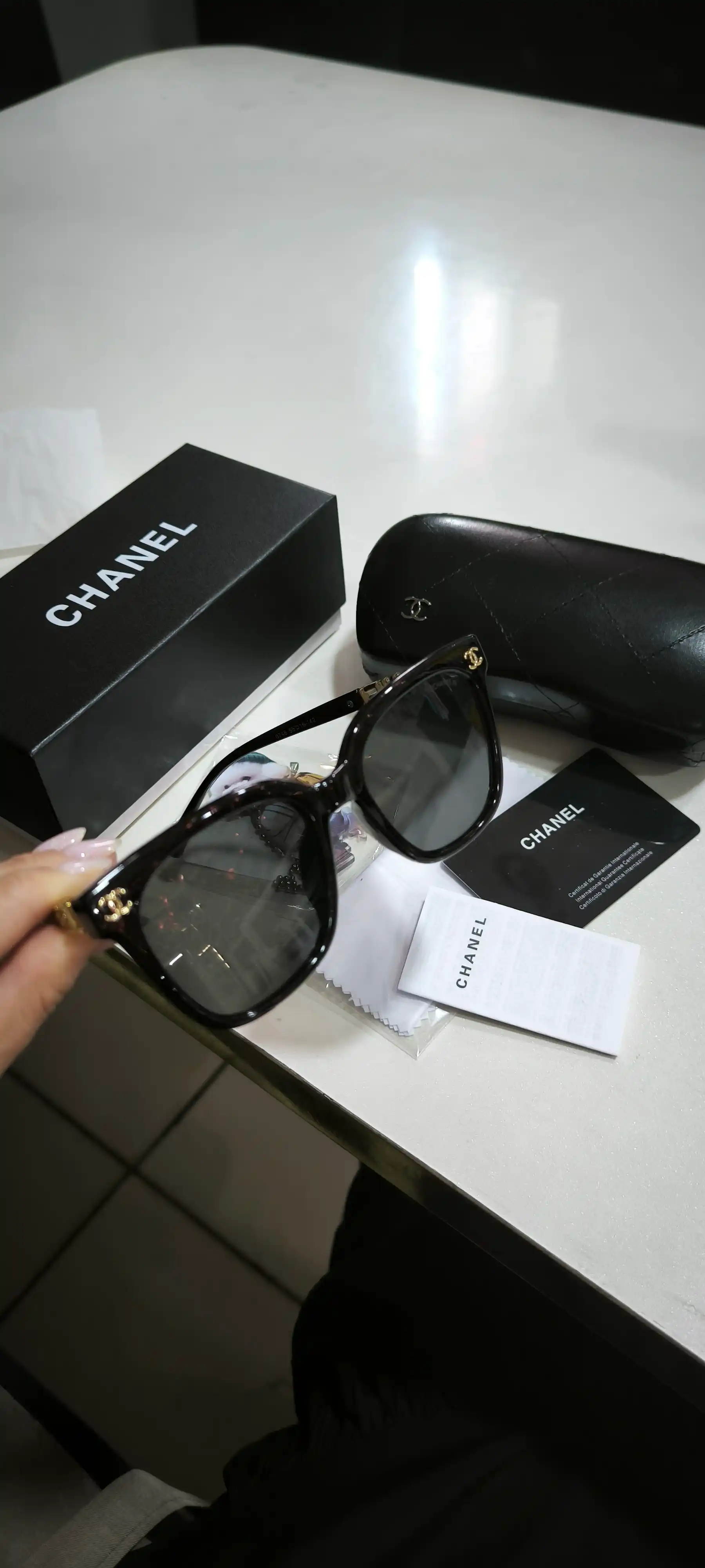 Женские солнцезащитные очки Chanel