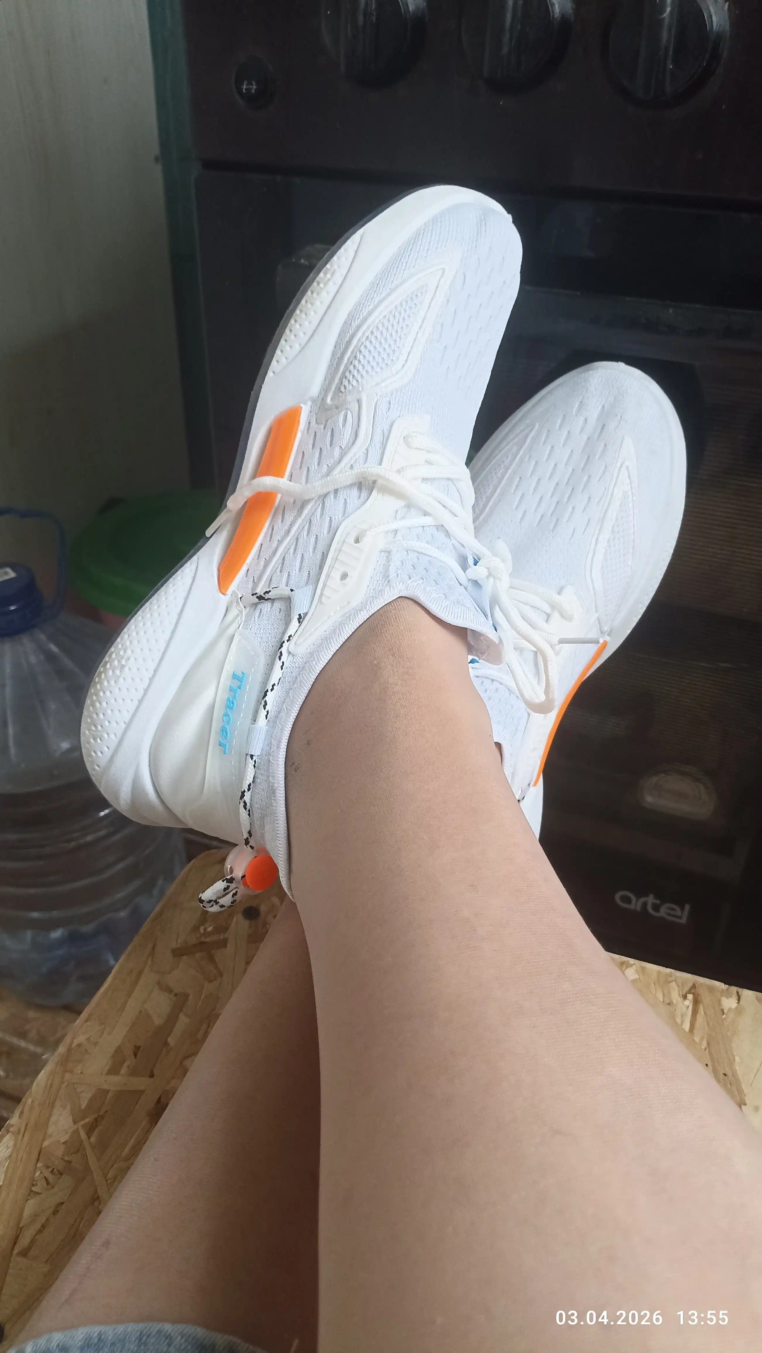 Erkaklar Tracer sport krossovkalari, kulrang, oq, qora