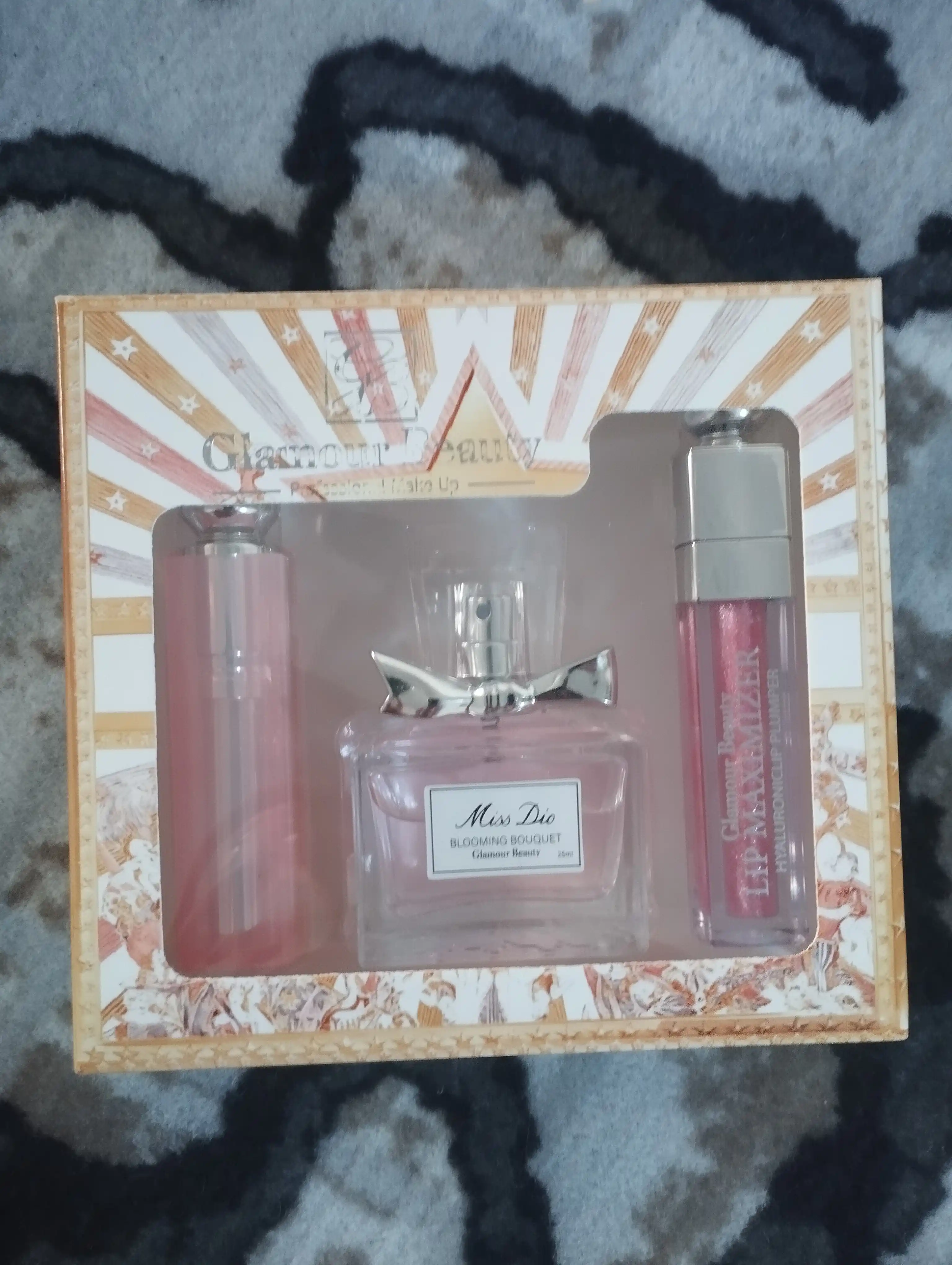 Glamour Beauty 3 в 1 miss dio набор подарочный - духи, блеск для губ, максимайзер плампер