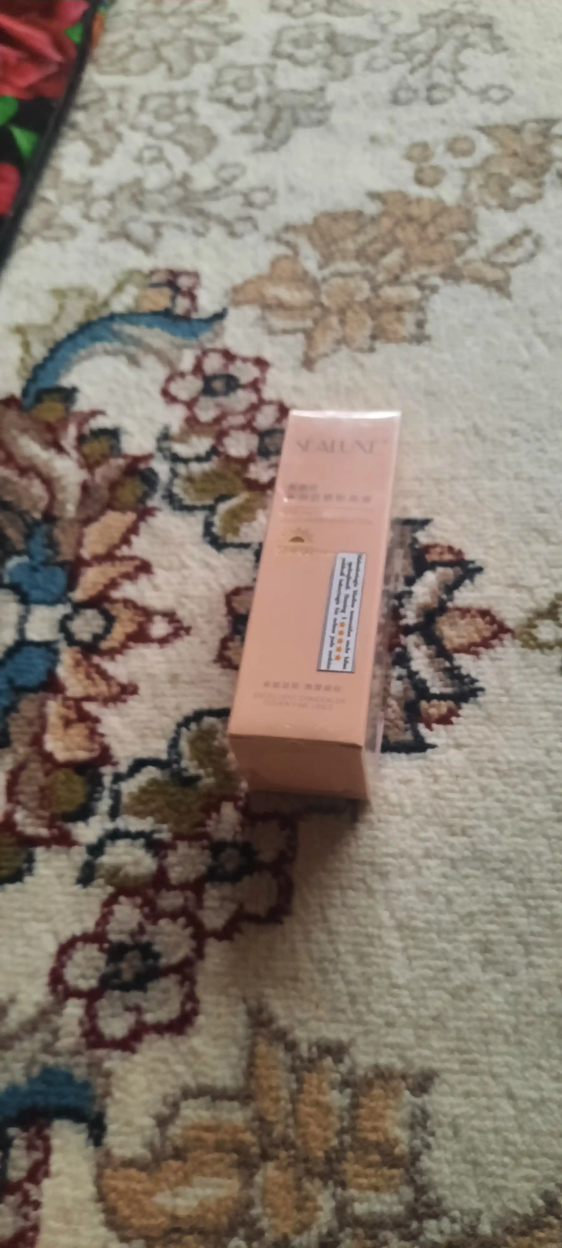 Sealuxe SPF50+ quyoshdan himoyalovchi namlantiruvchi tonal krem