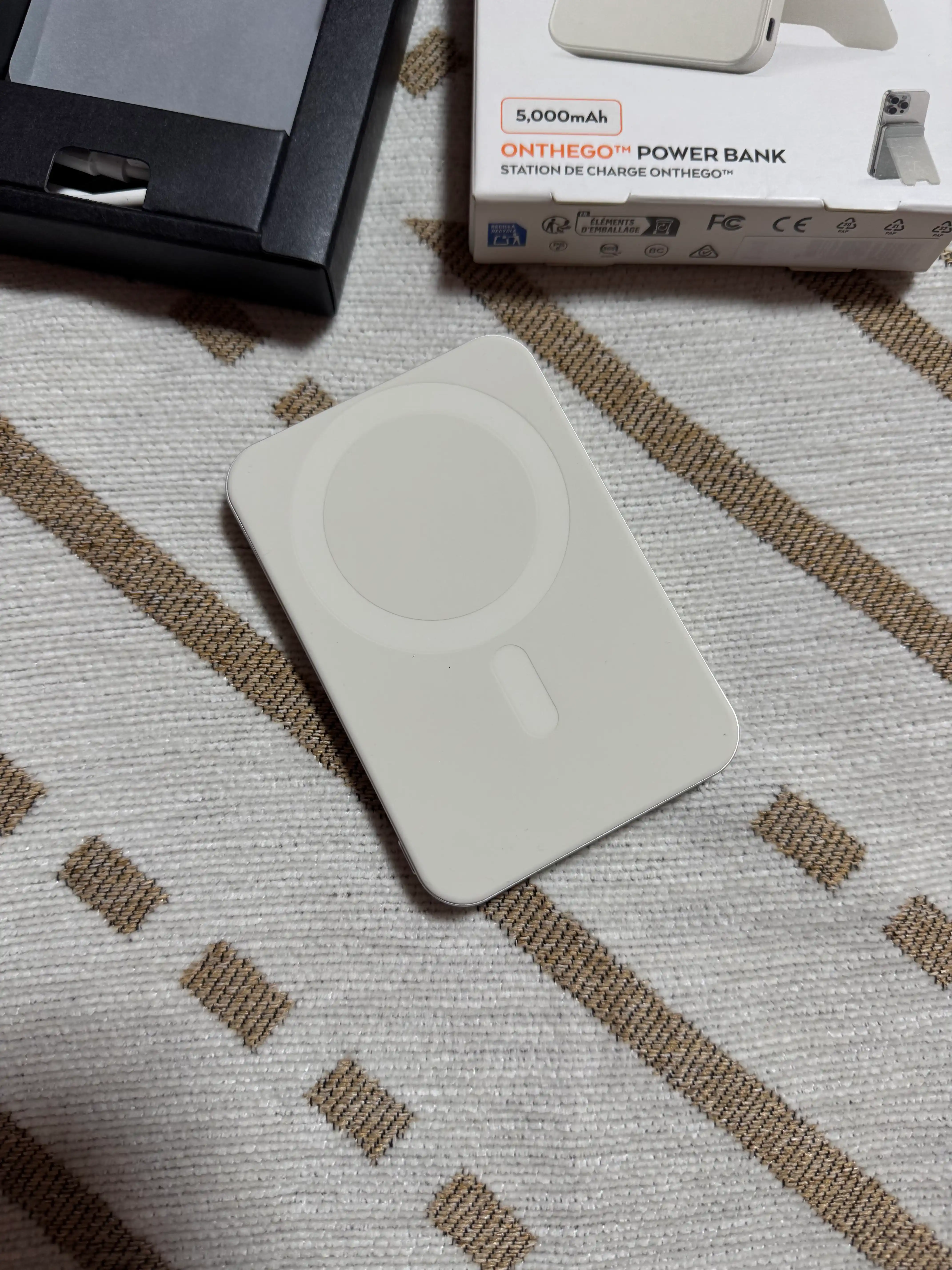 Satechi OntheGo™ simsiz Magsafe power bank, iPhone uchun poverbank, 5000 mAh, 10000 mAh