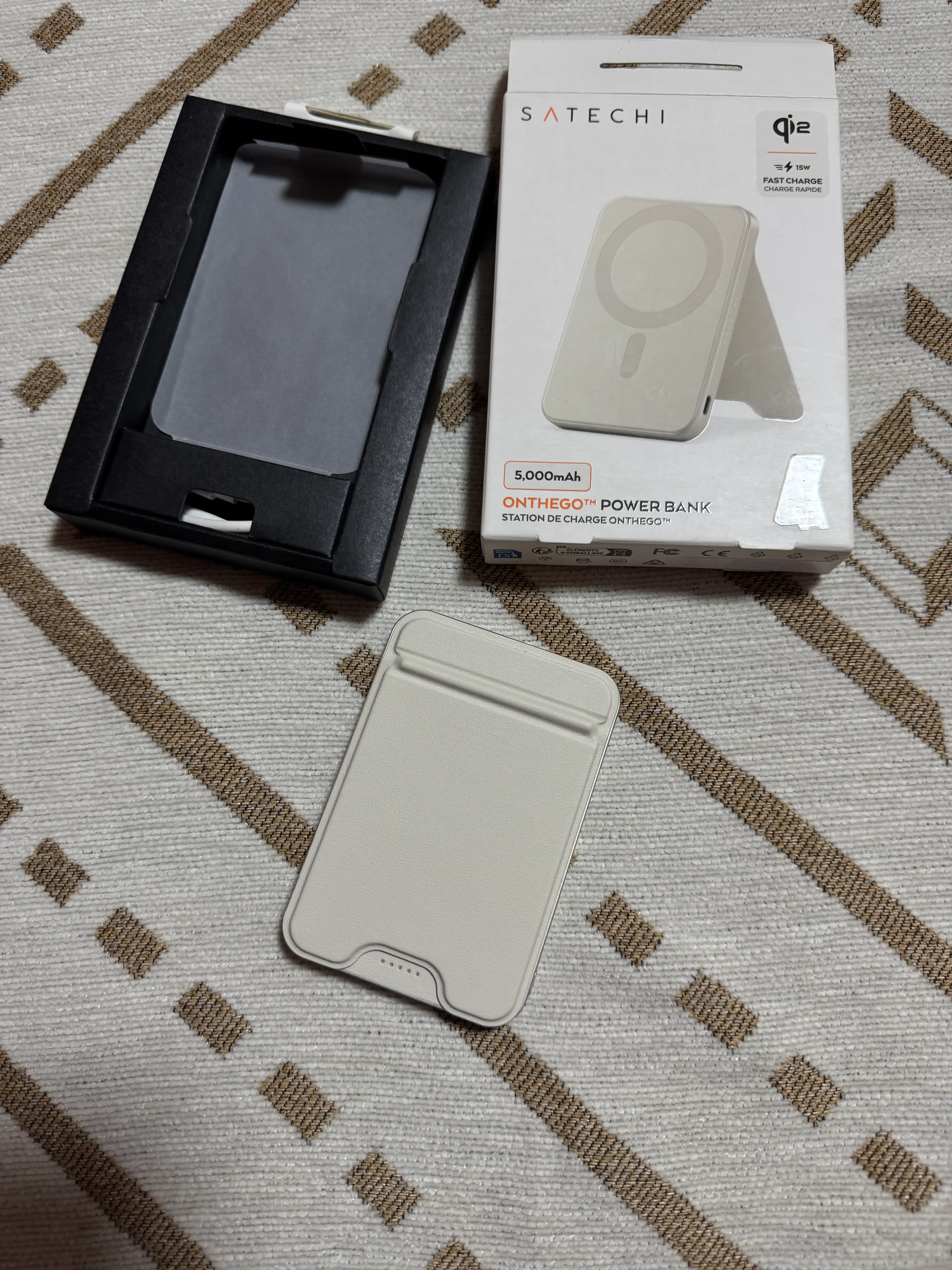 Satechi OntheGo™ simsiz Magsafe power bank, iPhone uchun poverbank, 5000 mAh, 10000 mAh